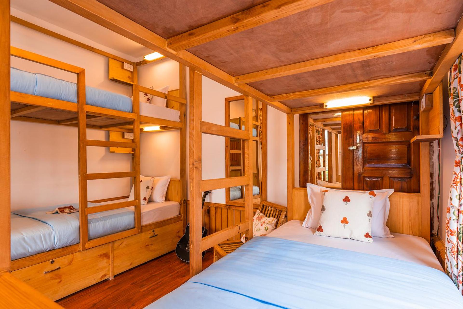 Quadruple Room - Photo 5