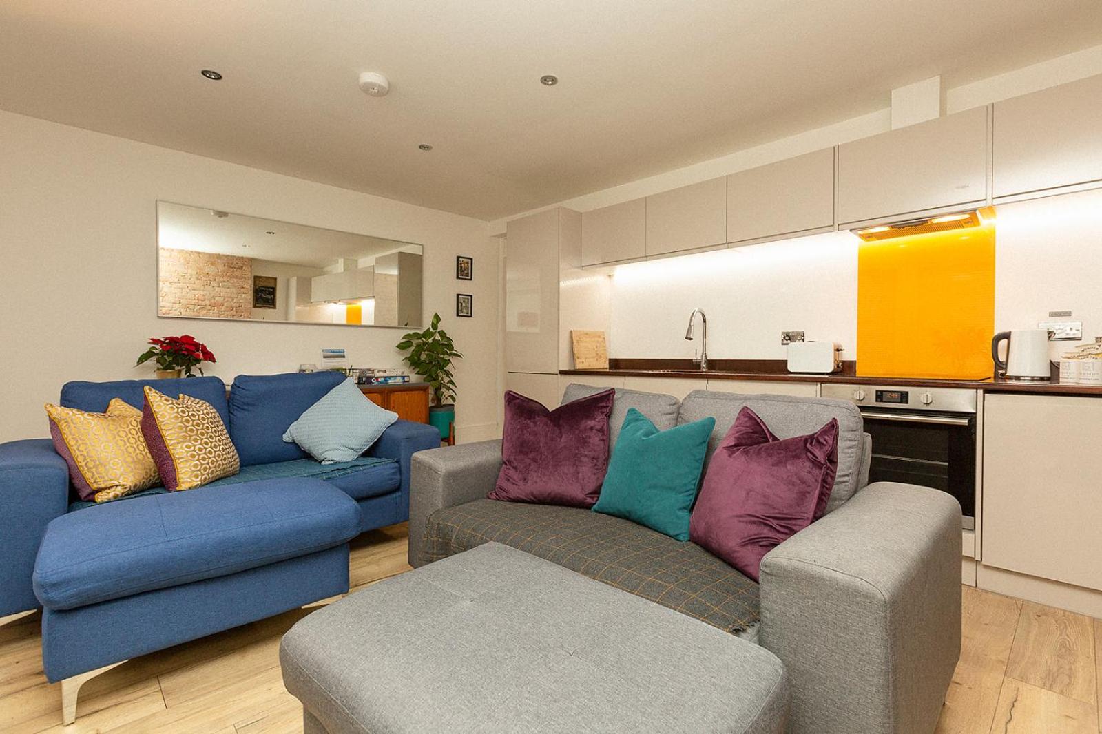 Two-Bedroom Apartment - Photo 16