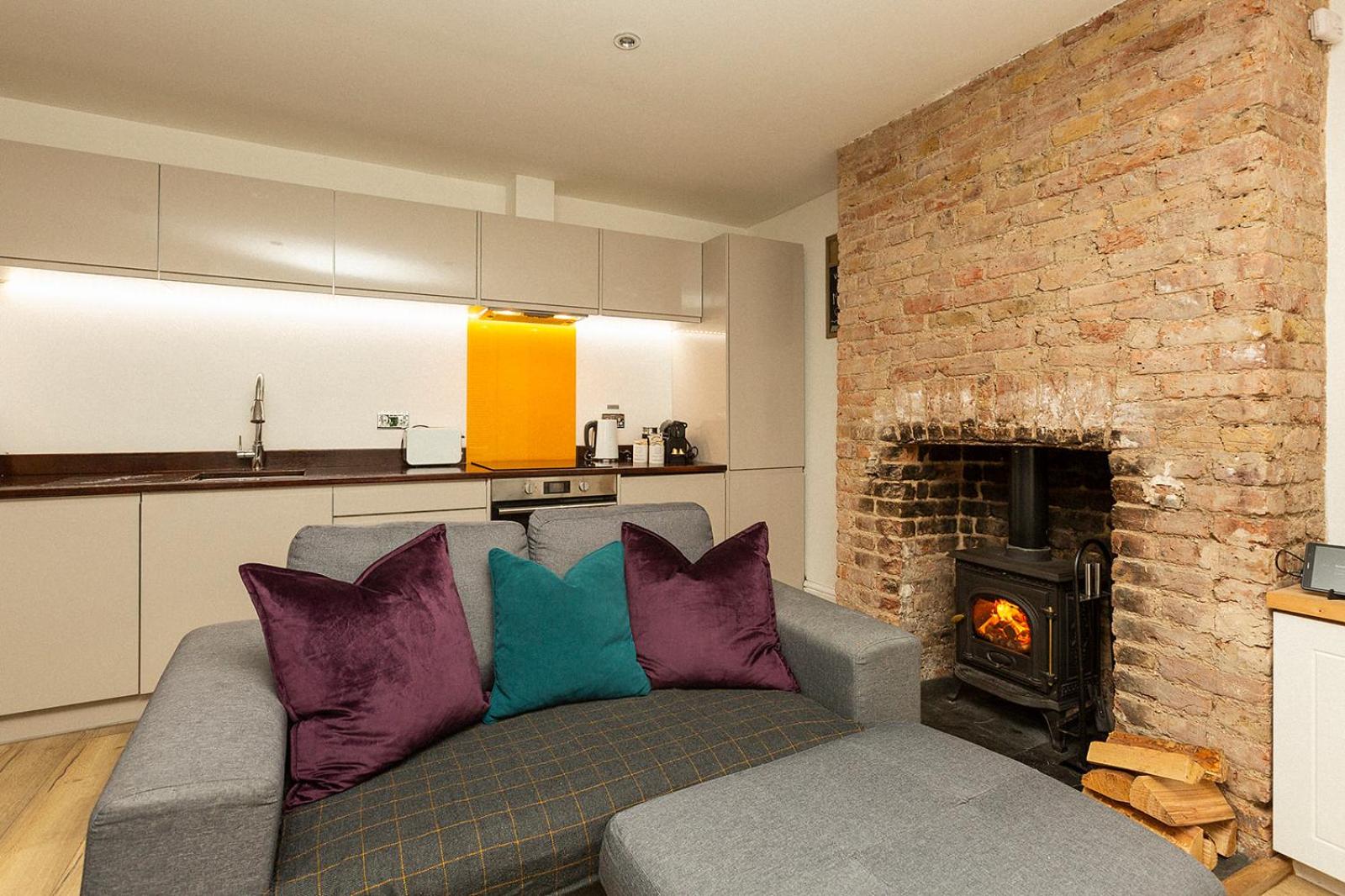 Two-Bedroom Apartment - Photo 17