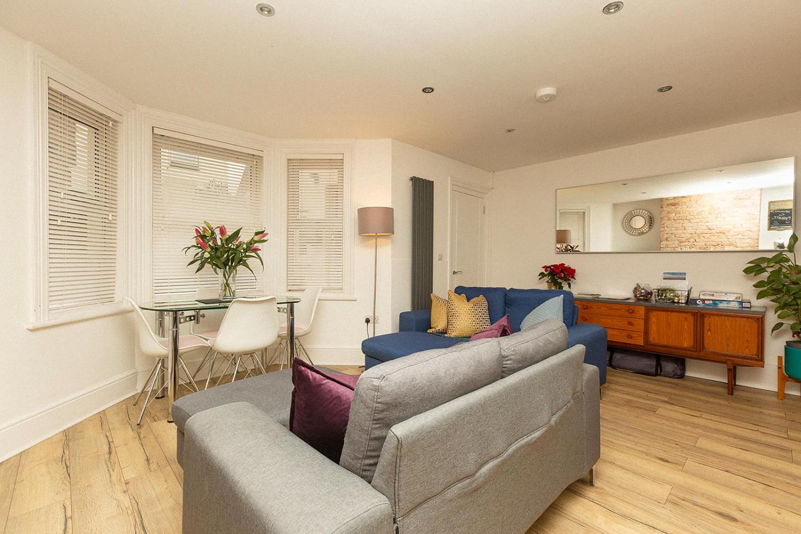 Two-Bedroom Apartment - Photo 19