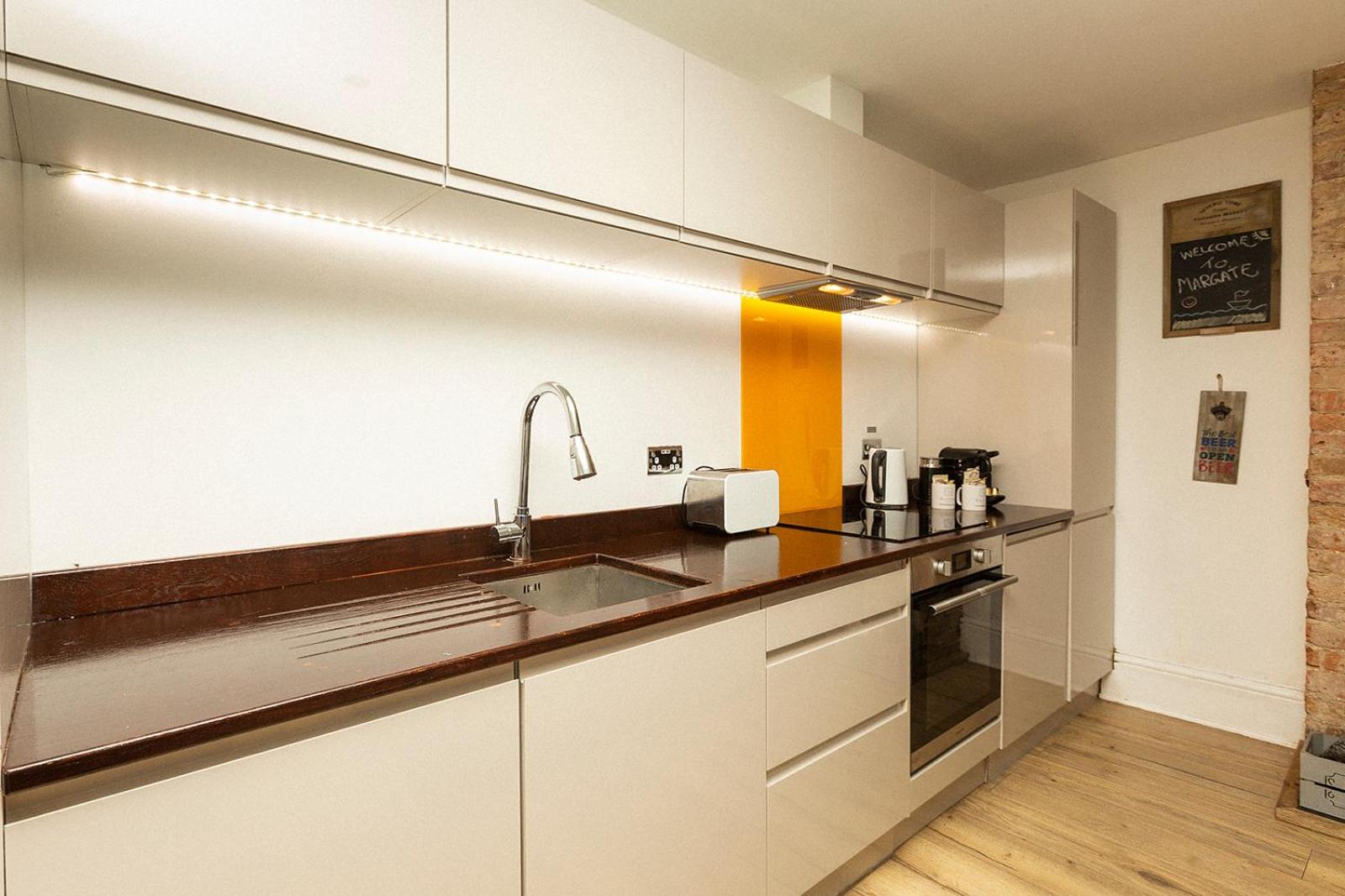 Two-Bedroom Apartment - Photo 20