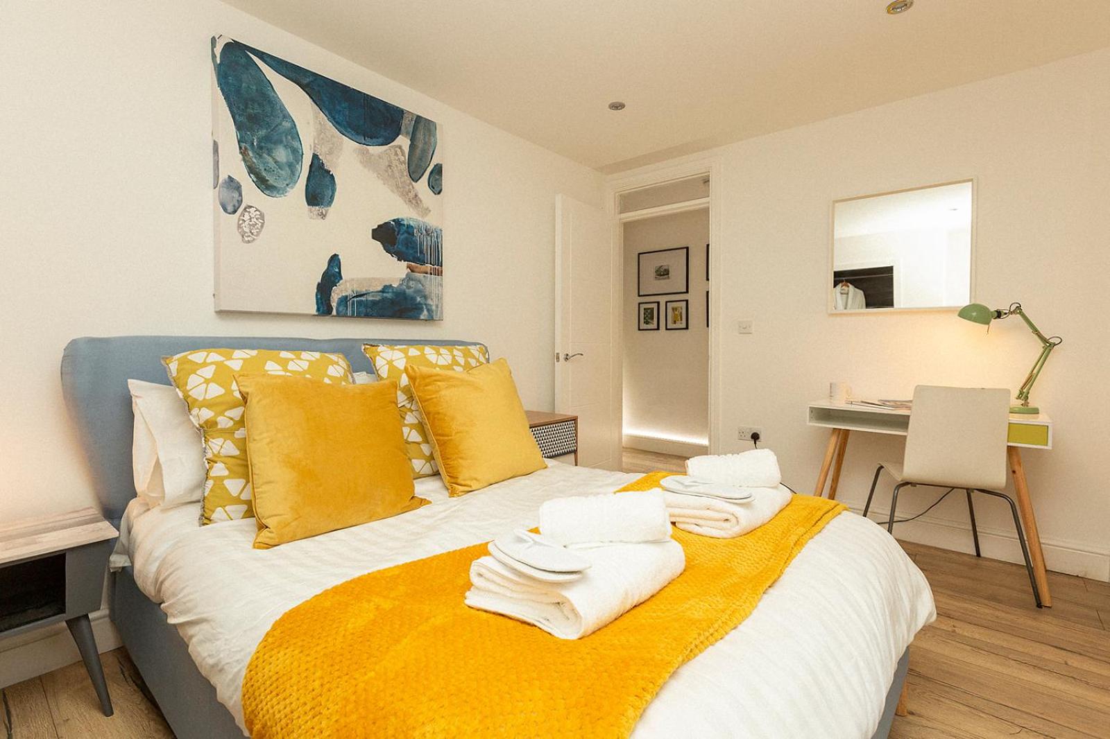 Two-Bedroom Apartment - Photo 29