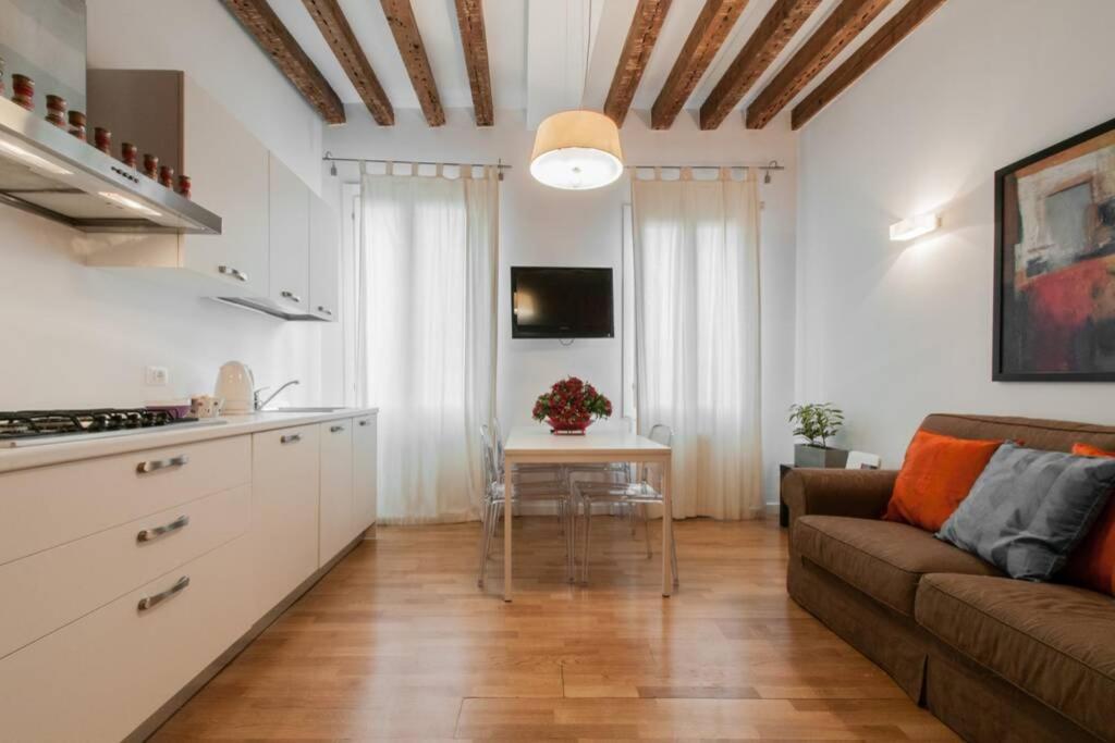 Two-Bedroom Apartment photo 2
