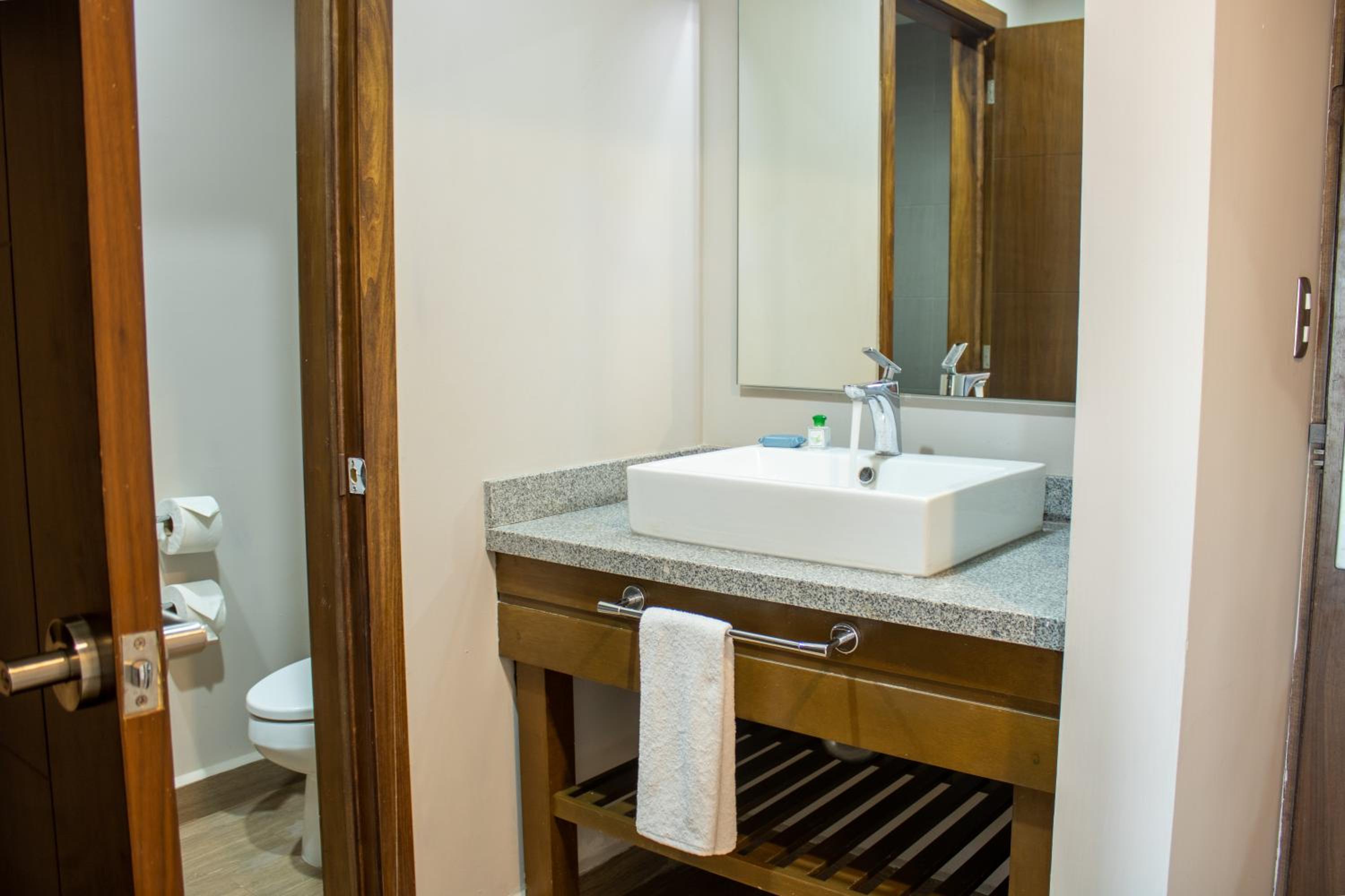 Double Room with Sea View - Photo 4