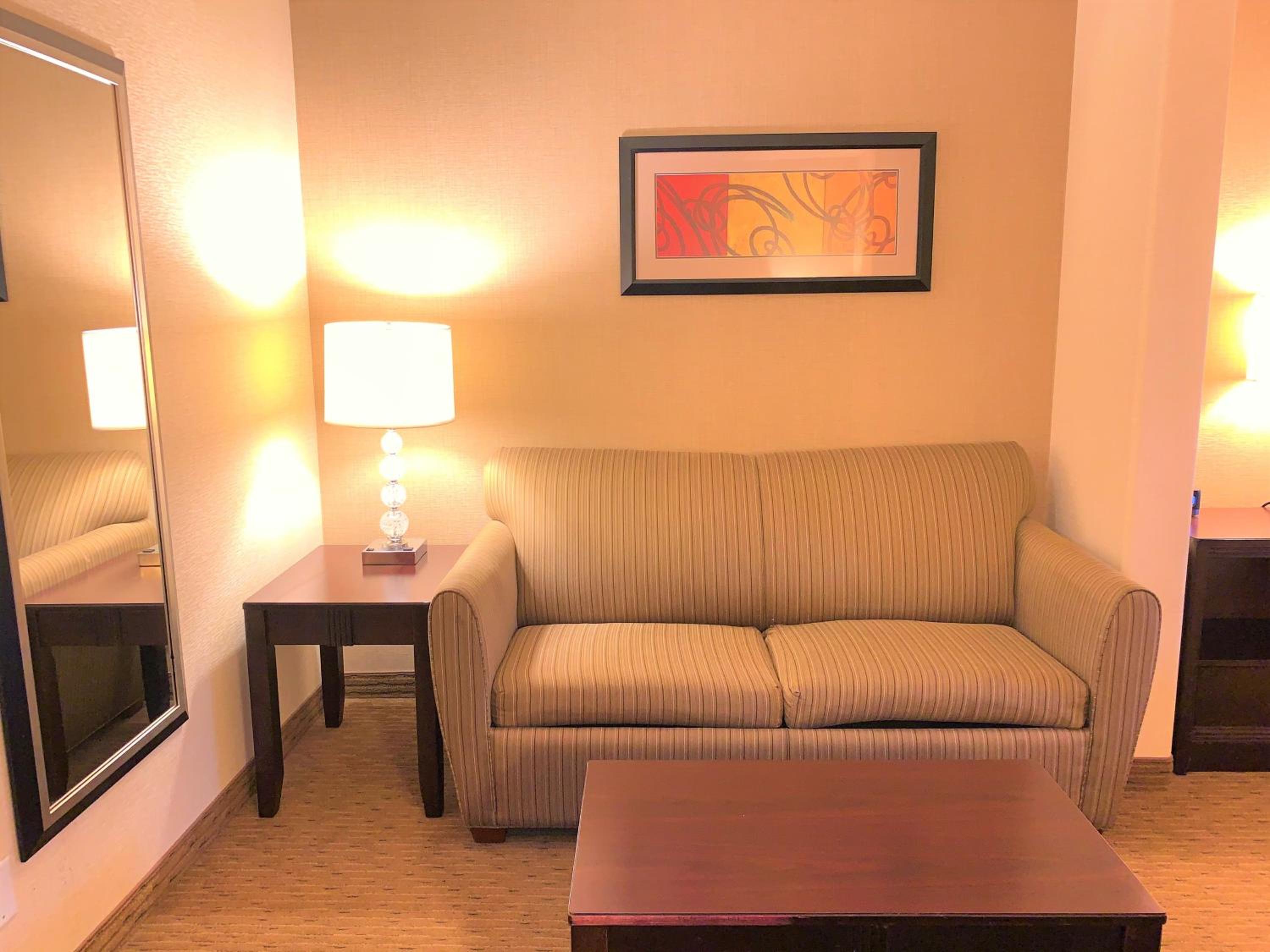King Suite - Photo 6