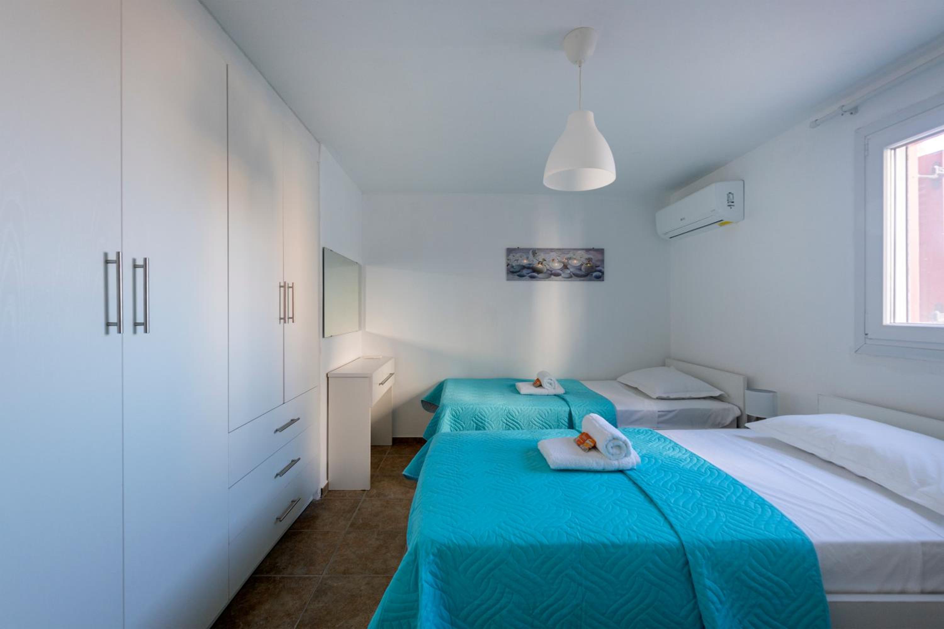 Three-Bedroom Villa photo 3