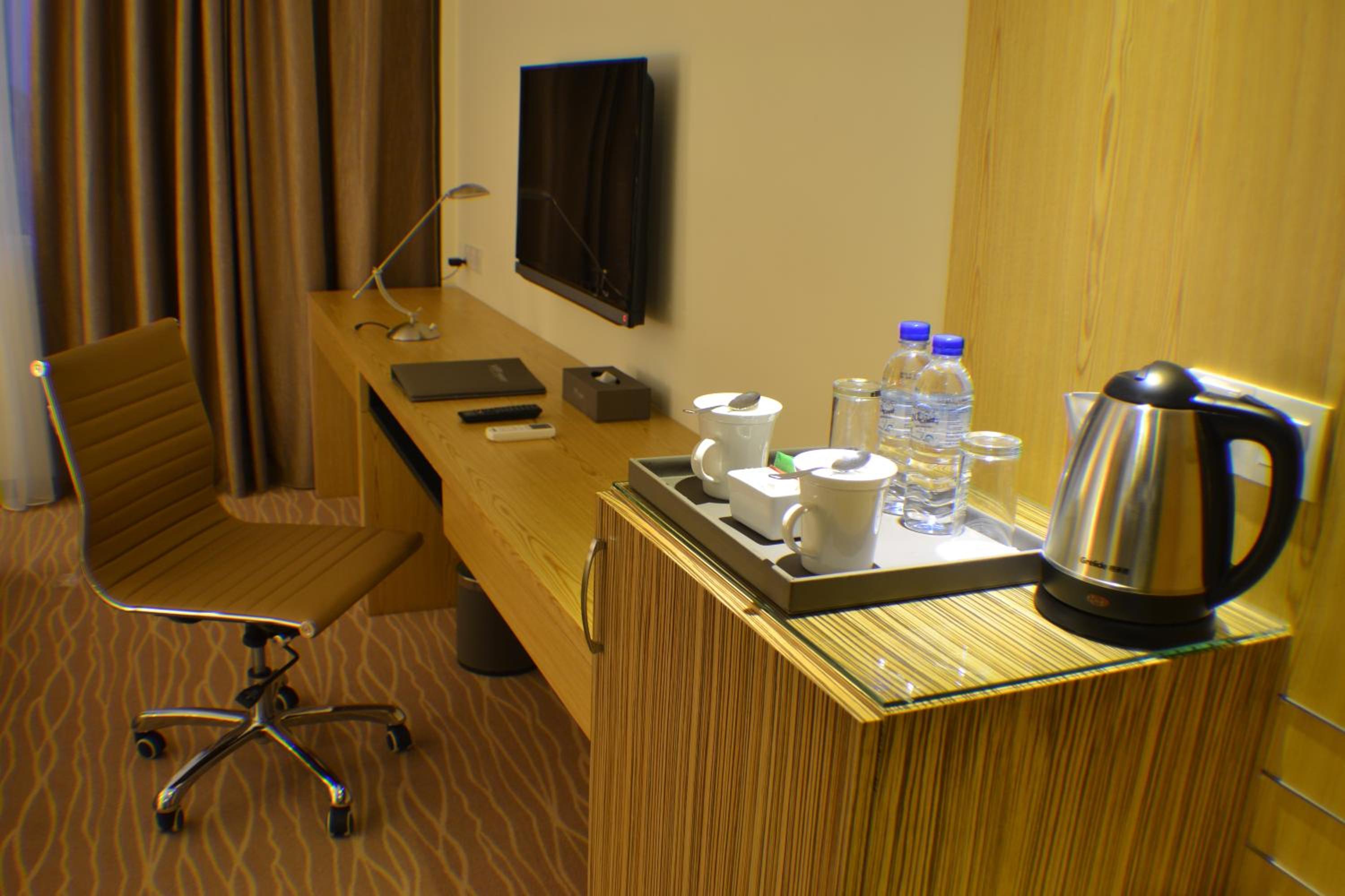Deluxe King Room photo 3