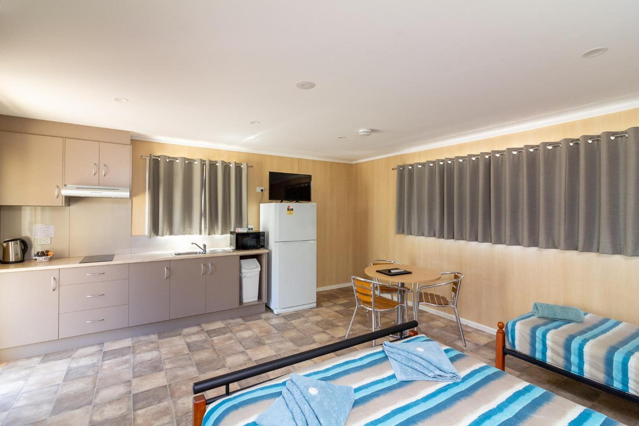 Standard Double or Twin Room - Photo 6