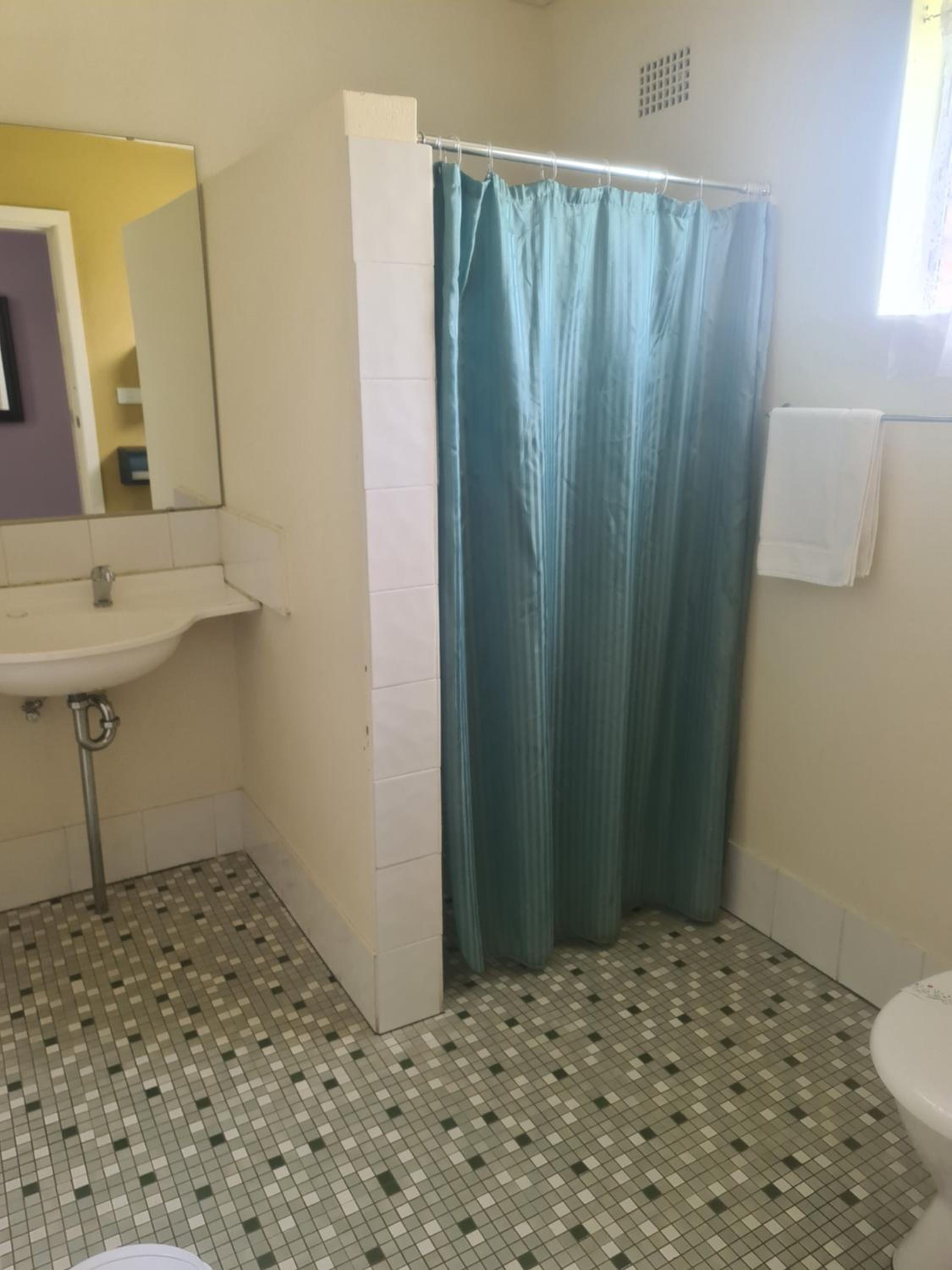 Queen Room photo 3