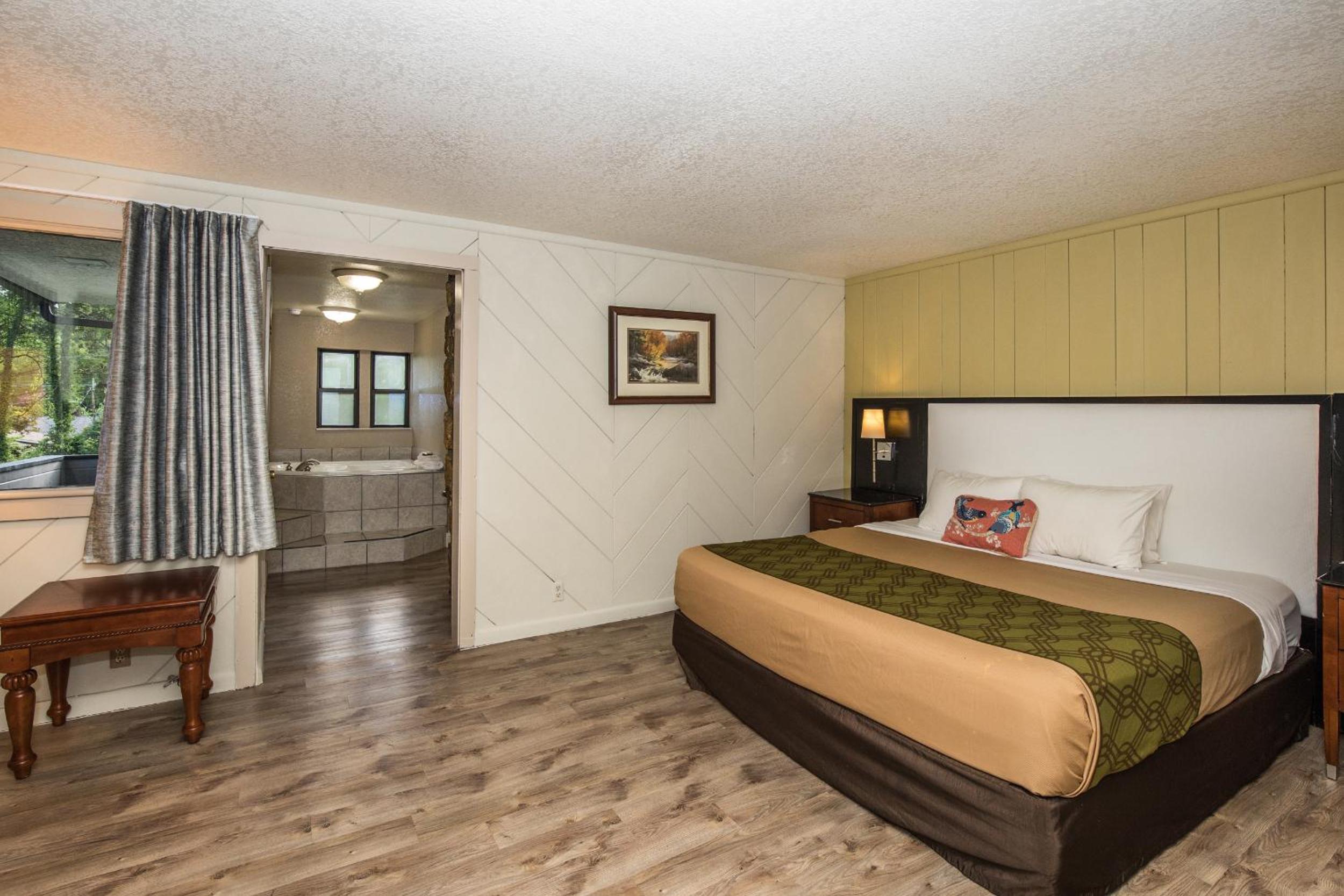 Deluxe King Room with Mountain View and Jacuzzi photo 1