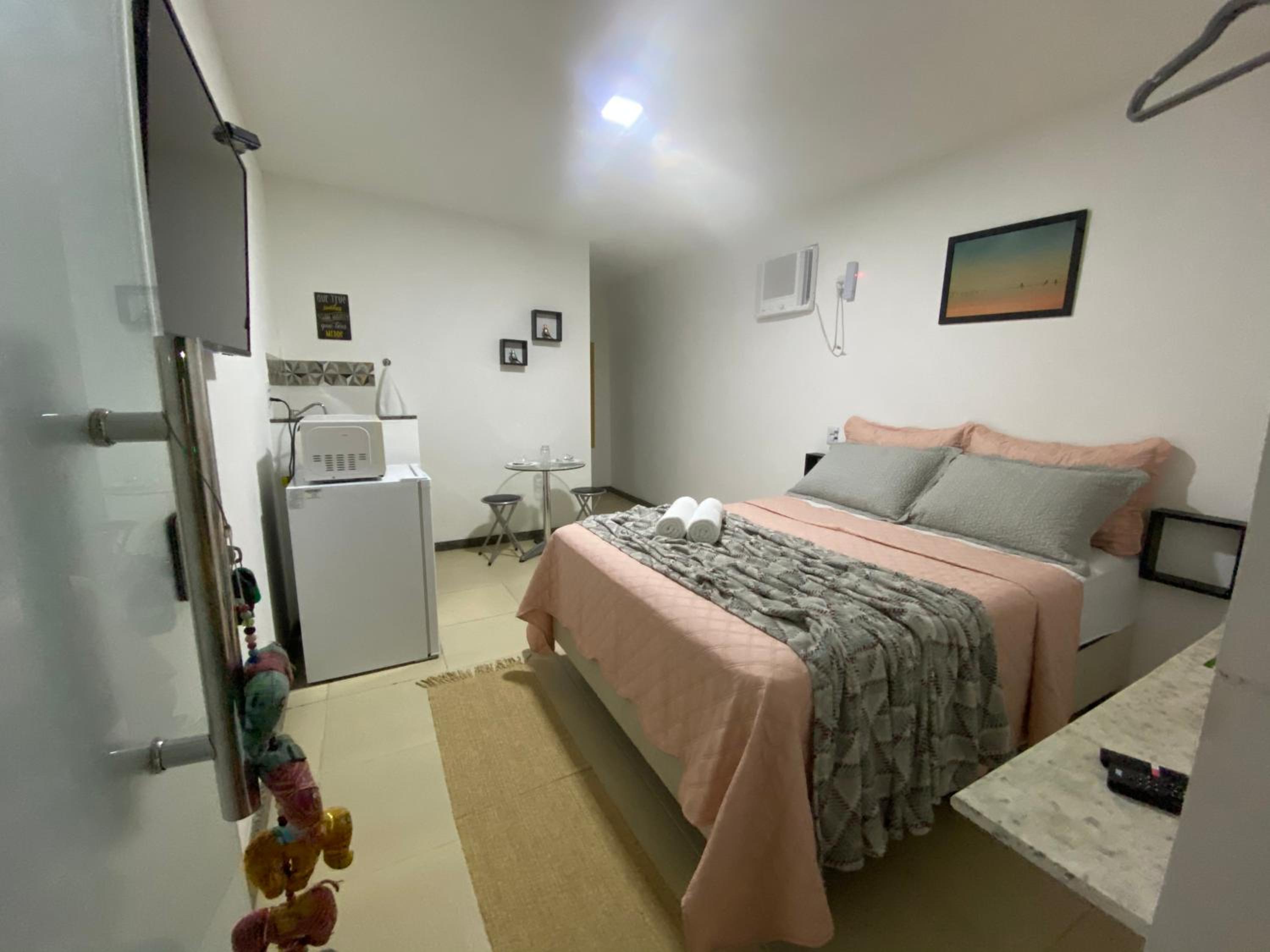 Studio Apartment - Photo 1