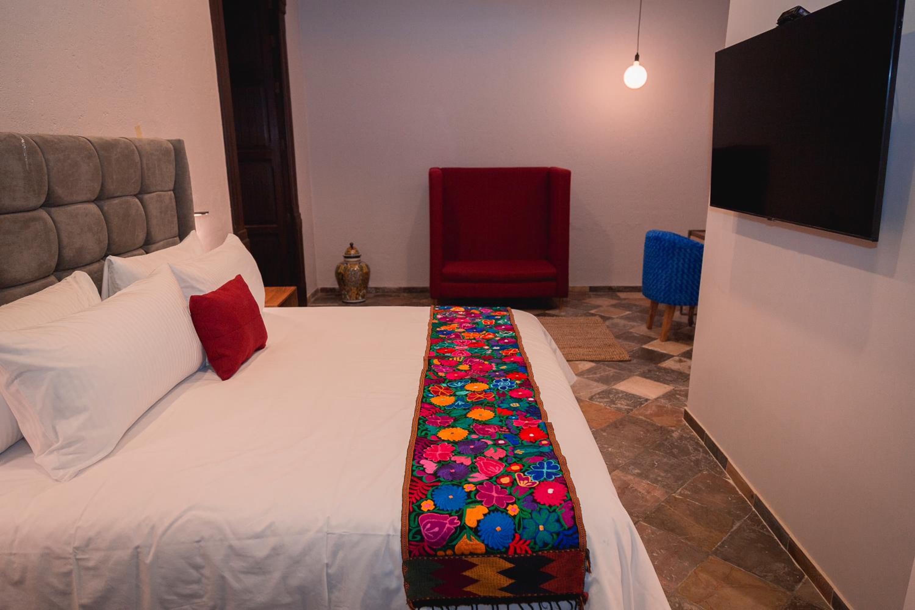 King Suite - Photo 10