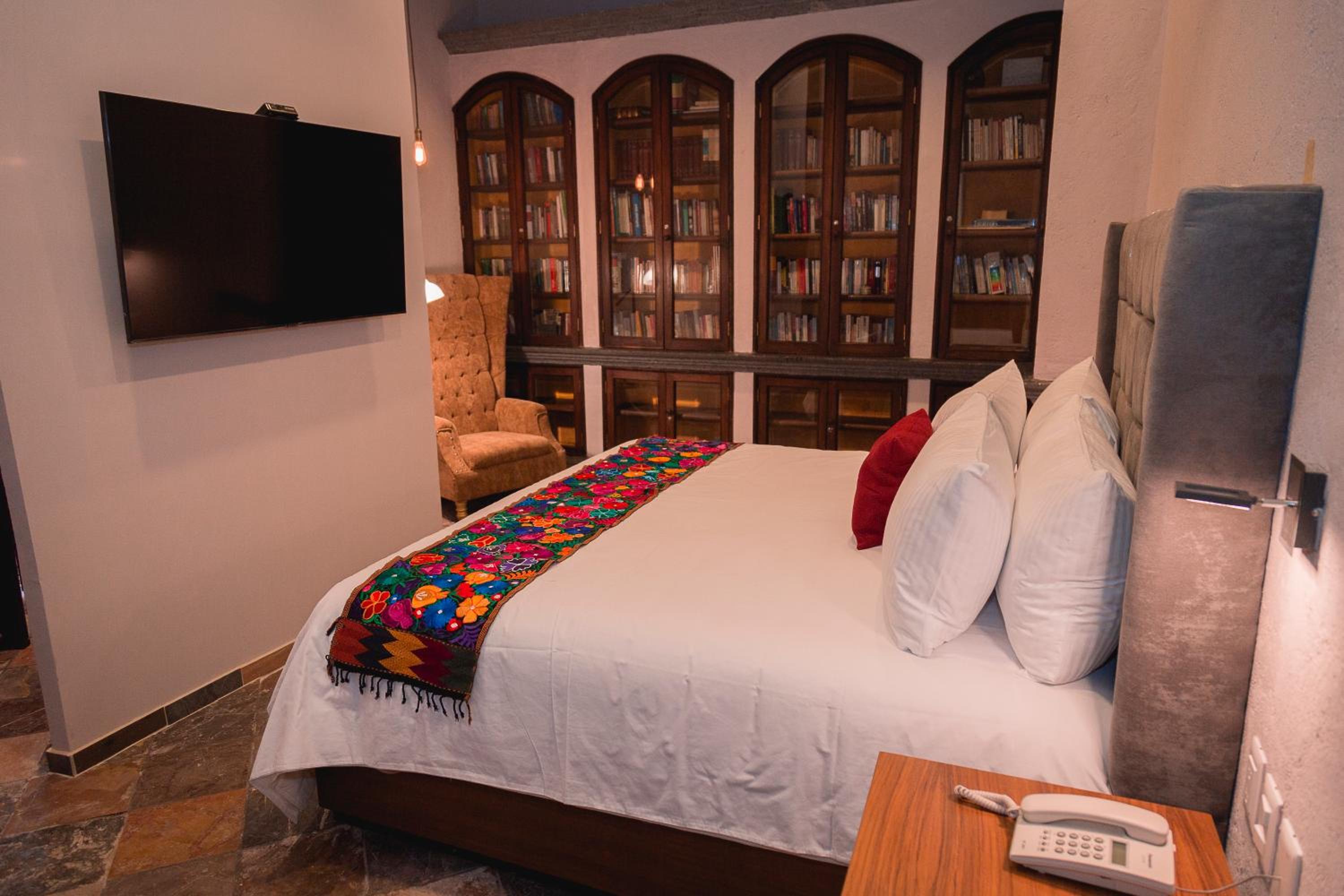 King Suite - Photo 1