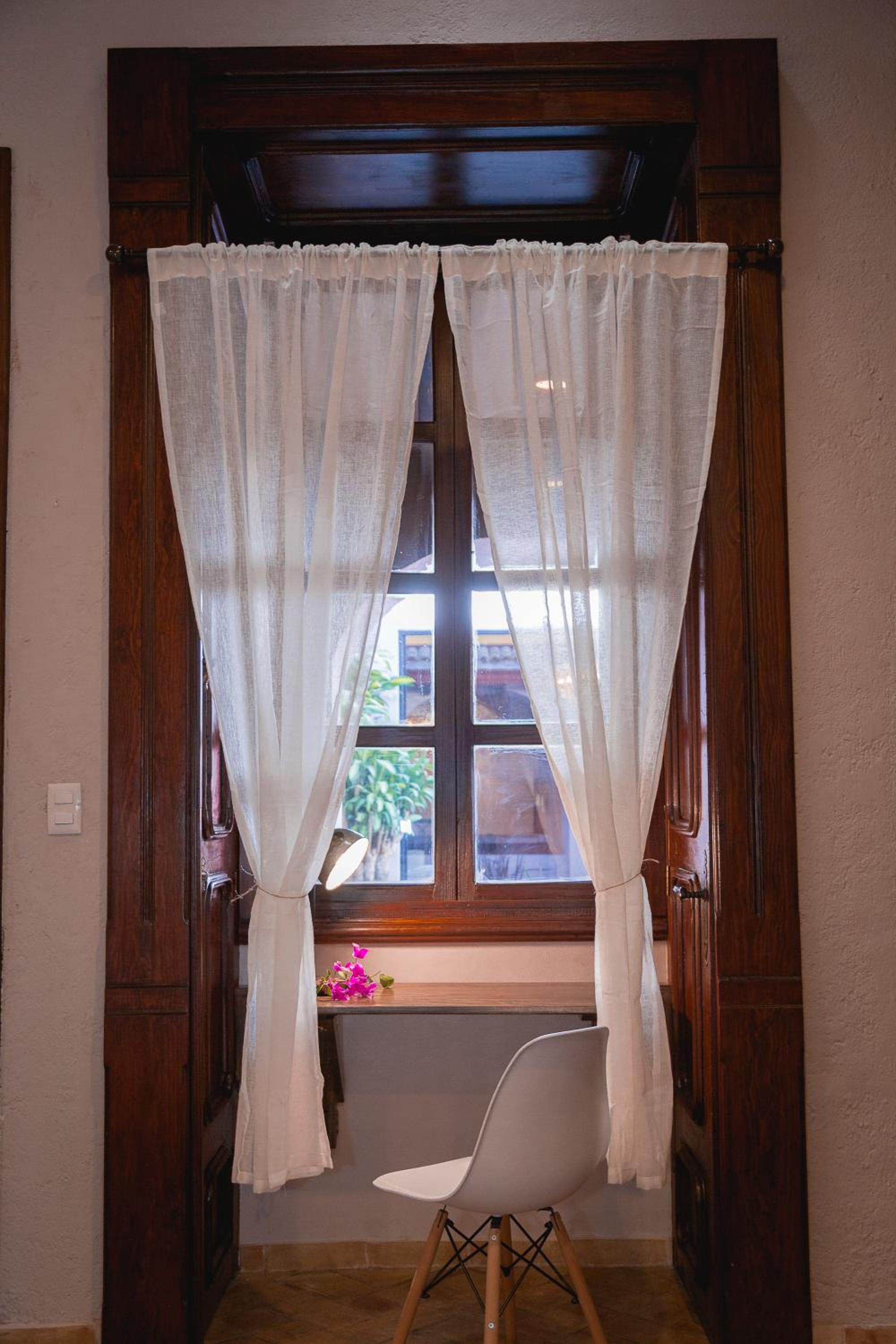 Deluxe Double Room with Two Double Beds - Photo 11