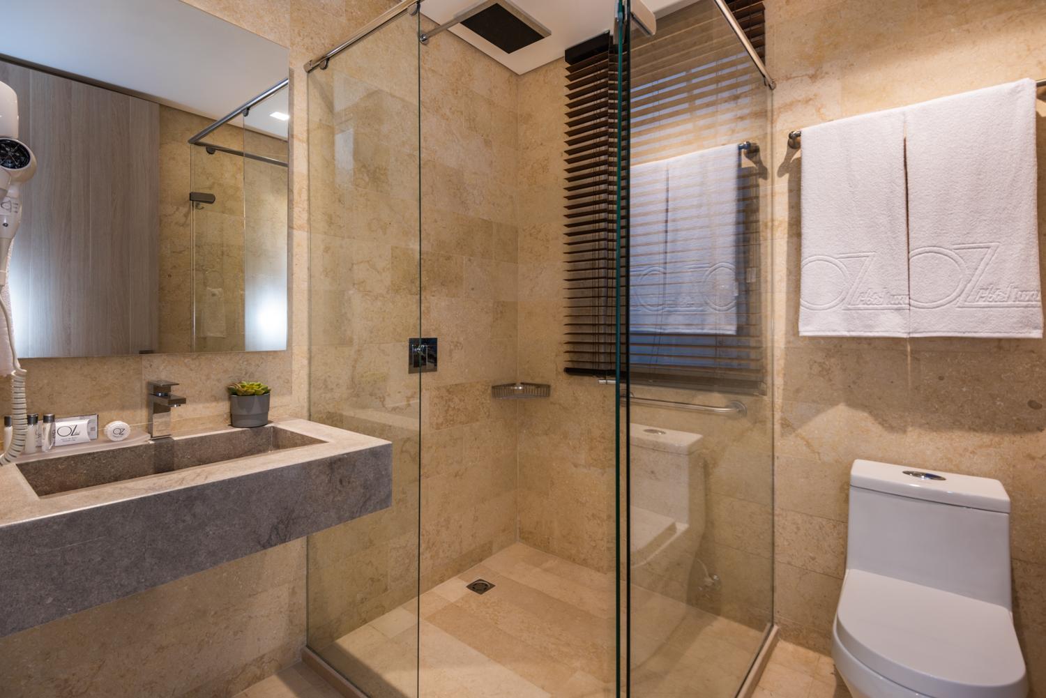 Double Room - Photo 6