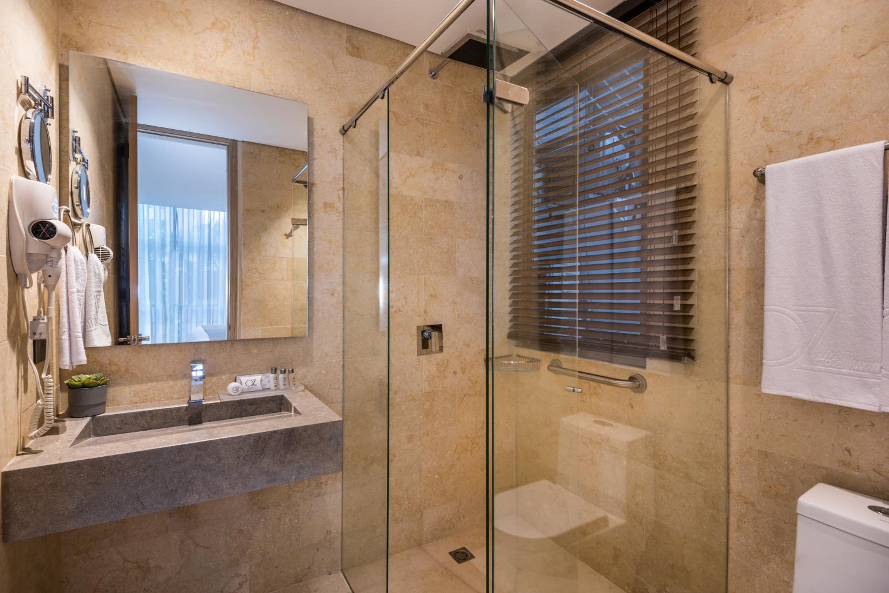Double Room - Photo 5