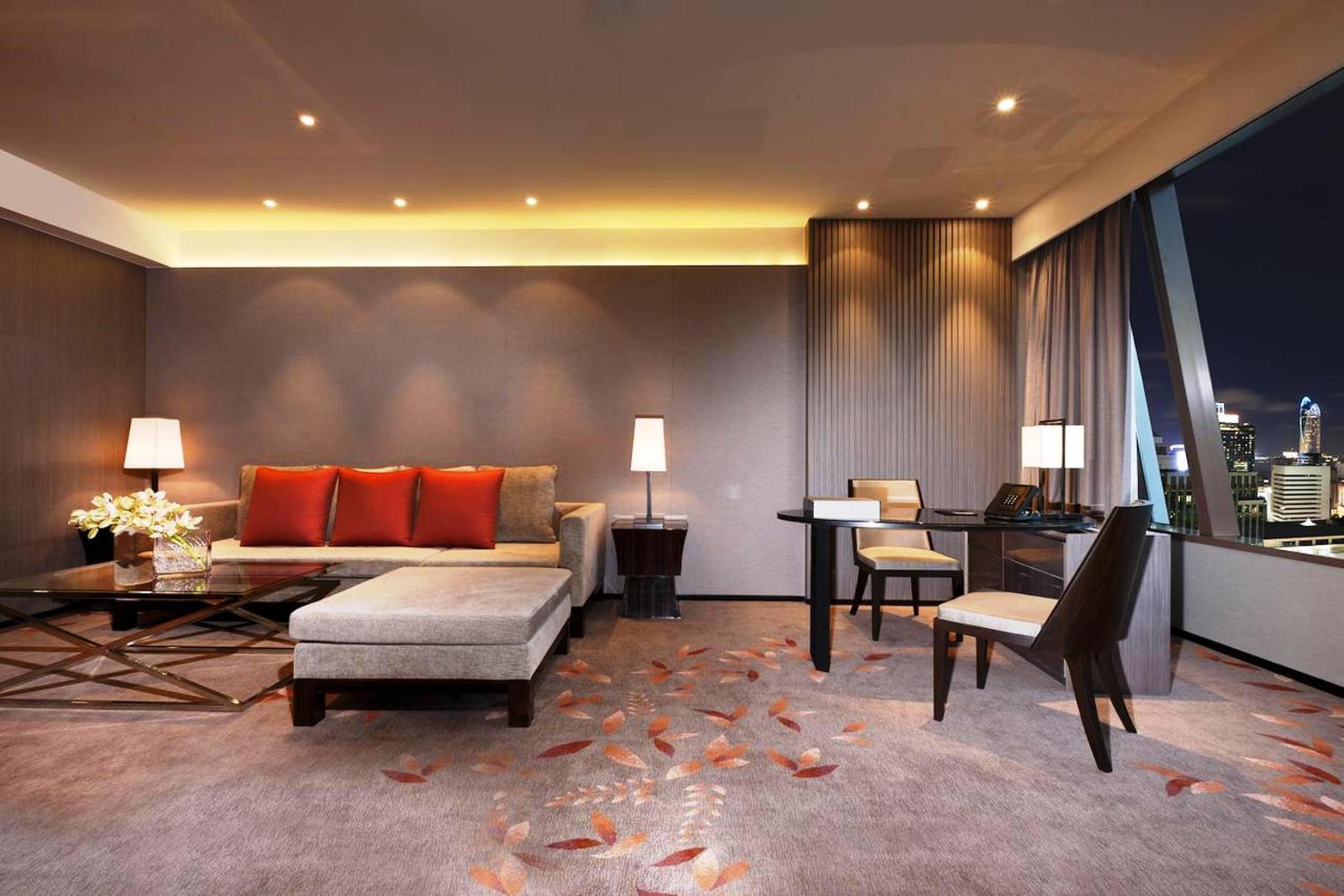 Prestige Suite – Club Lounge access Prestige Suite – Club Lounge access