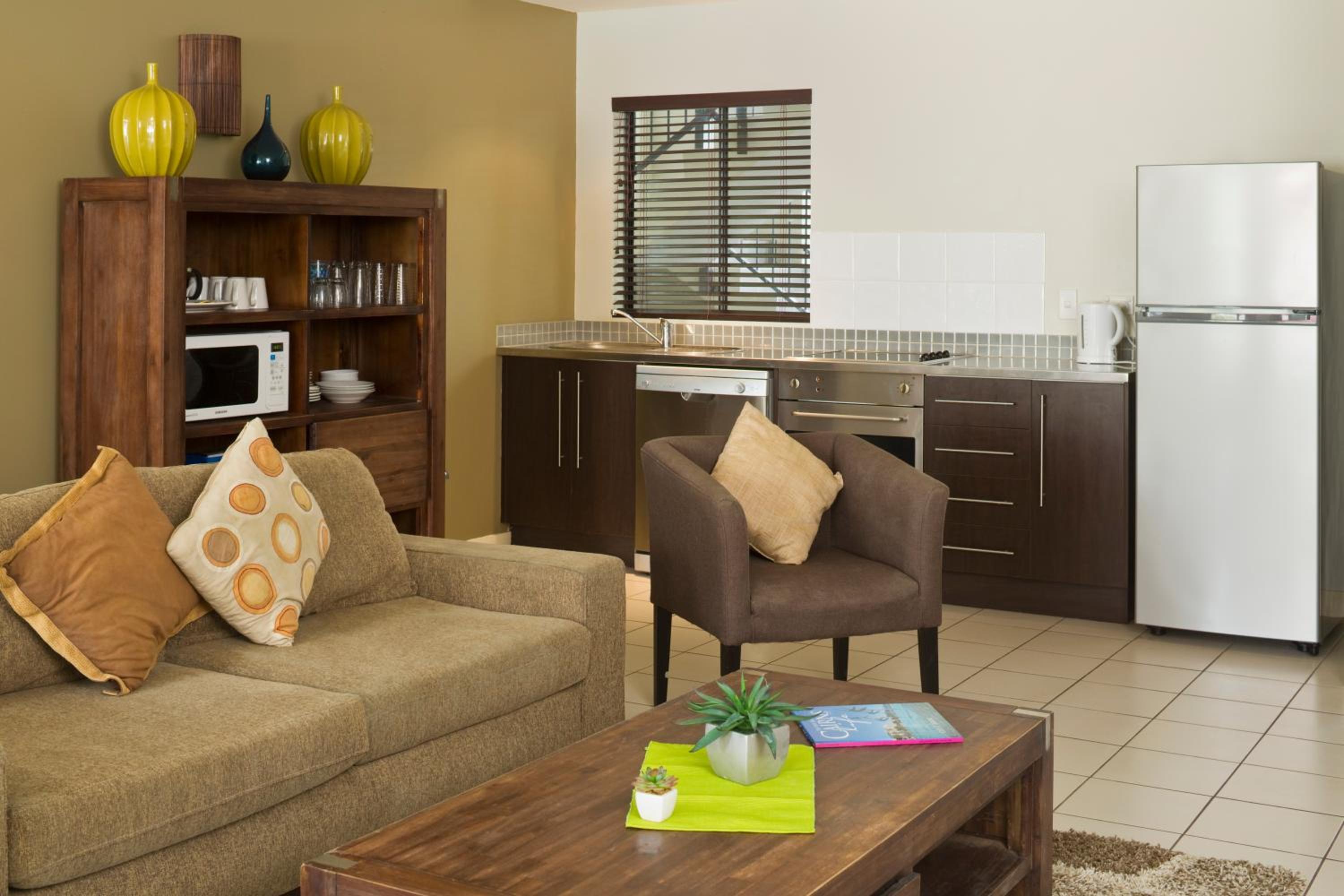 One-Bedroom Apartment - Photo 5
