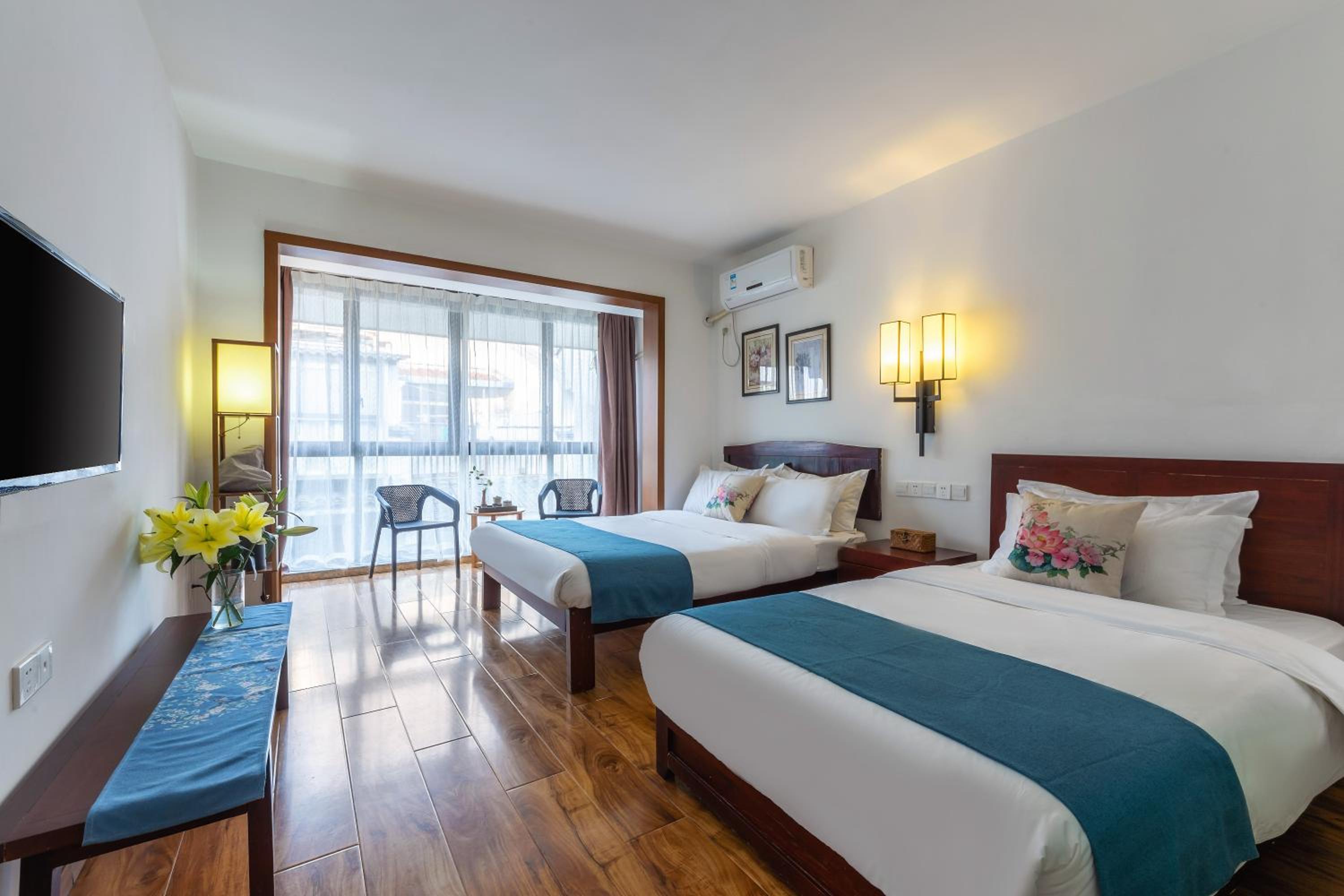 Triple Room with Bathroom
