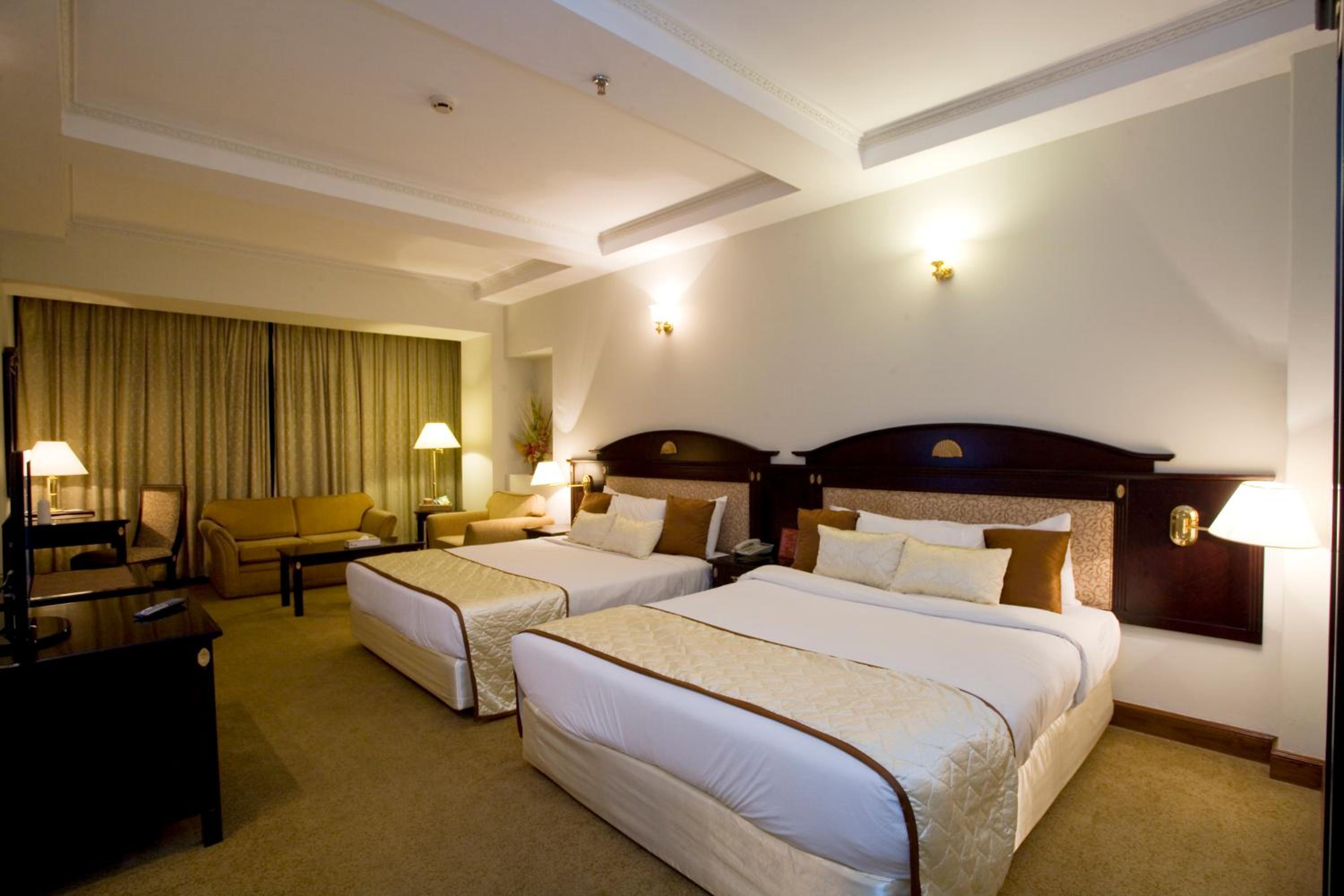 Premium Twin Room photo 2