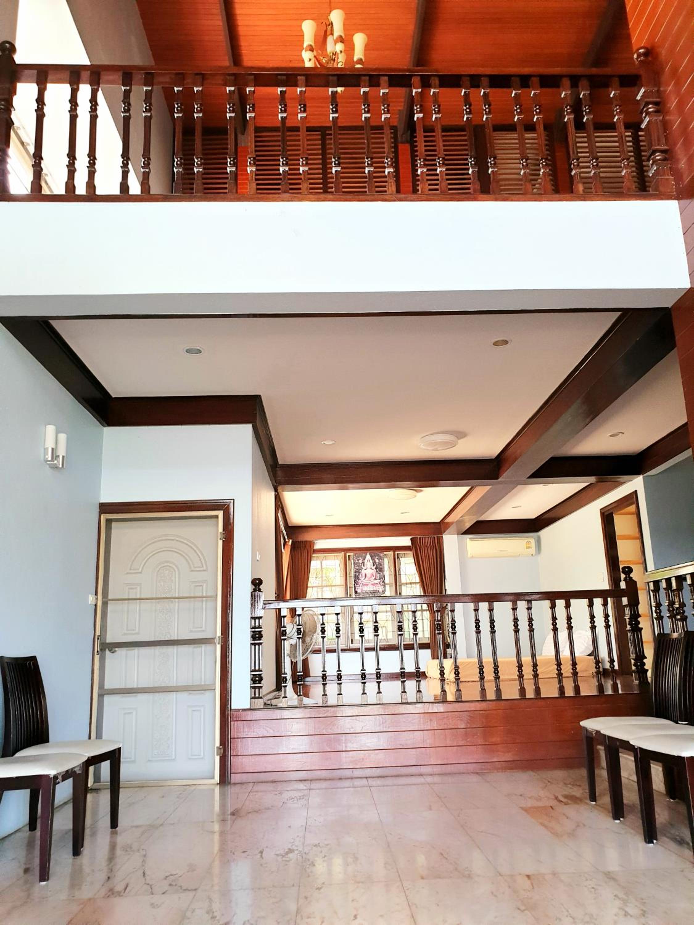 Four-Bedroom House - Photo 5