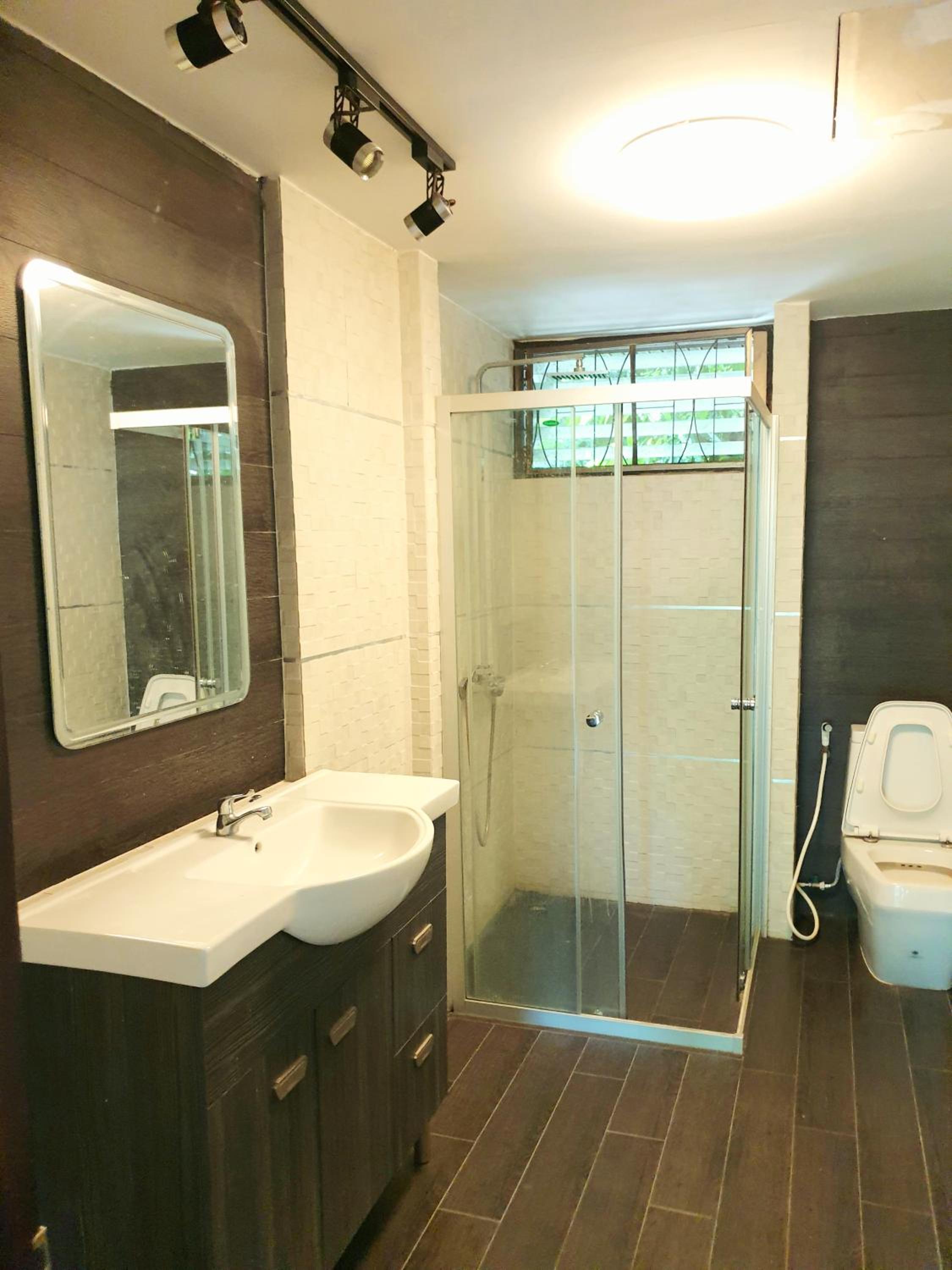 Four-Bedroom House - Photo 6