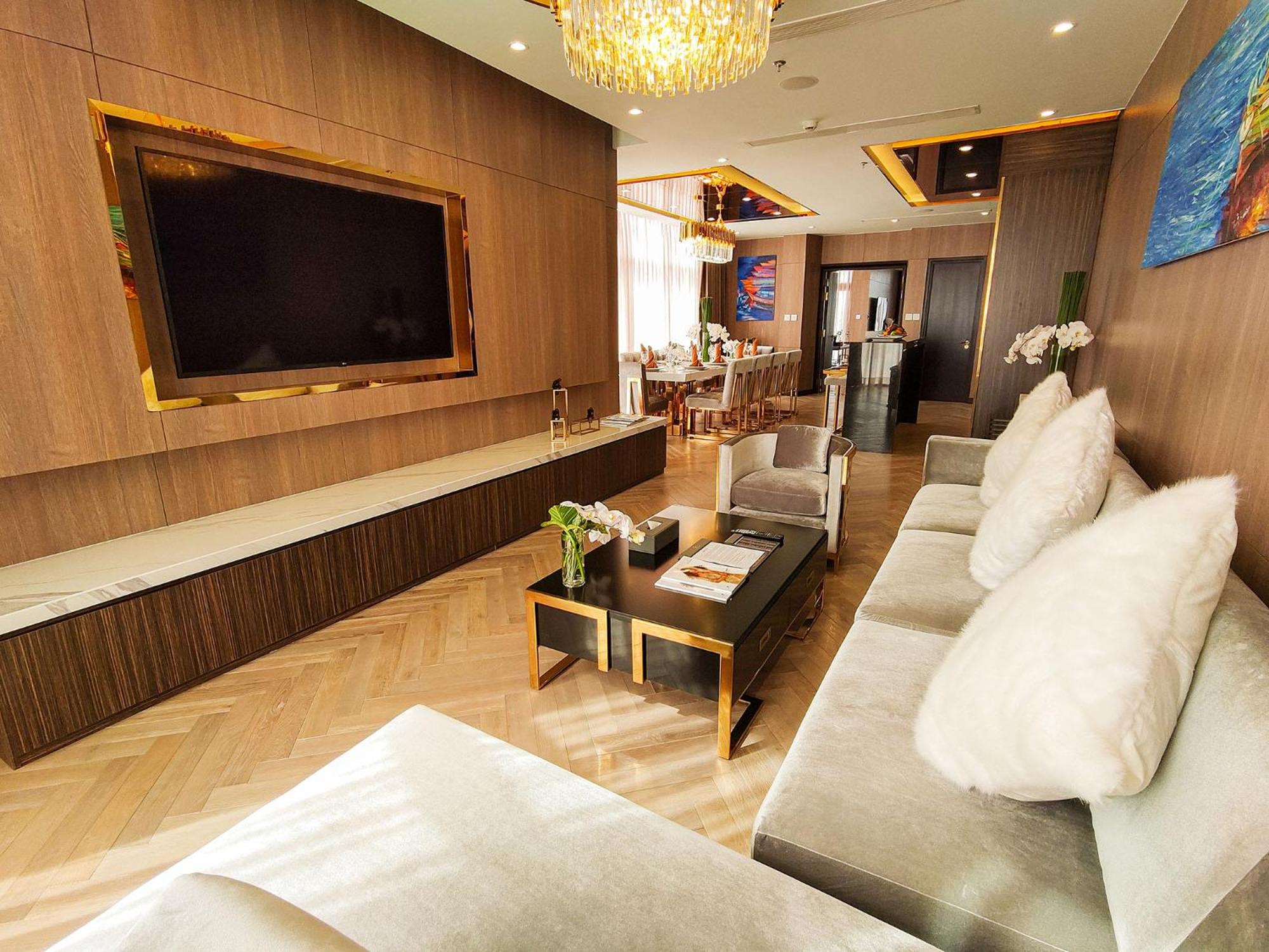 Presidential Suite photo 3
