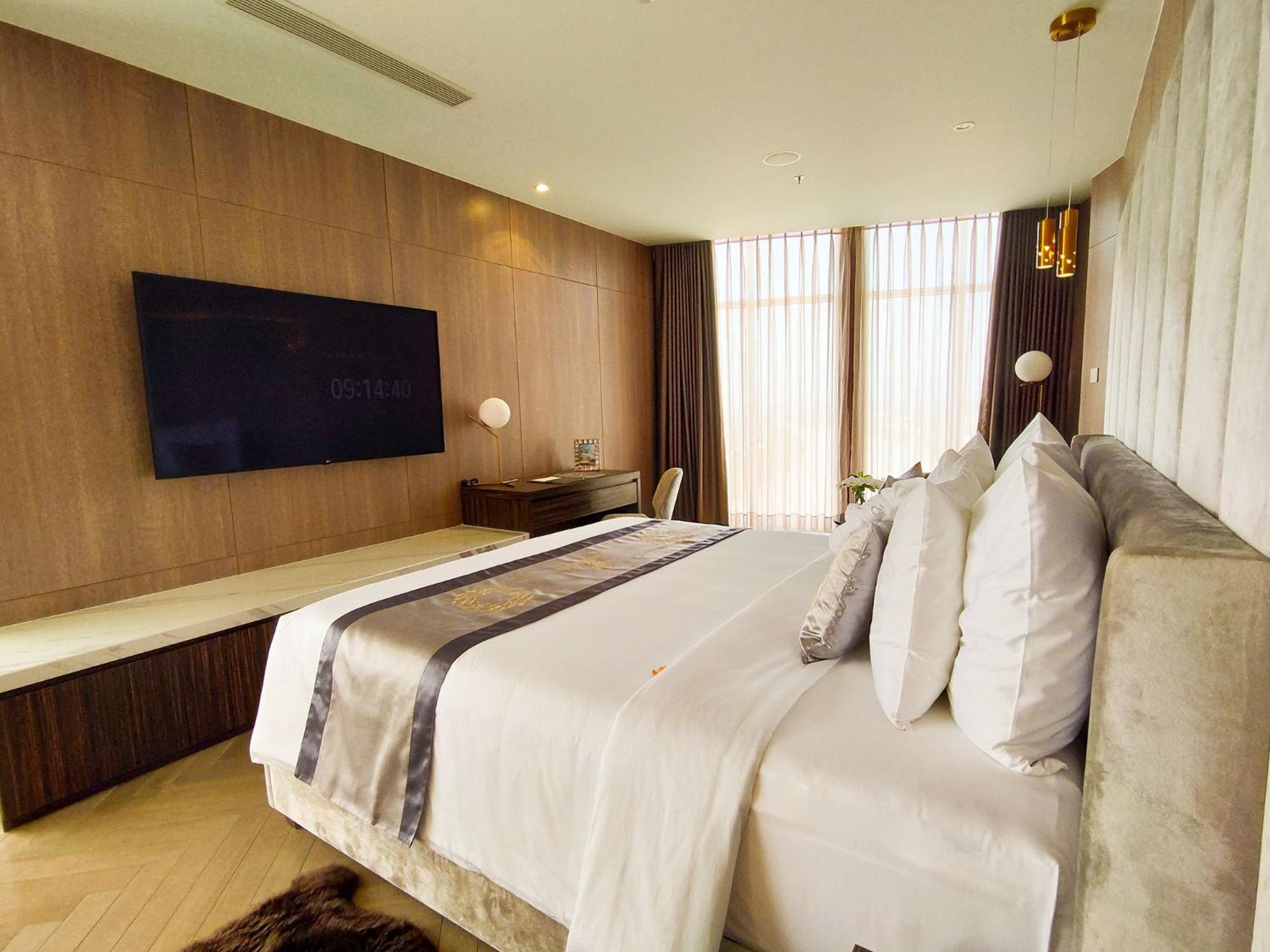 Presidential Suite photo 1