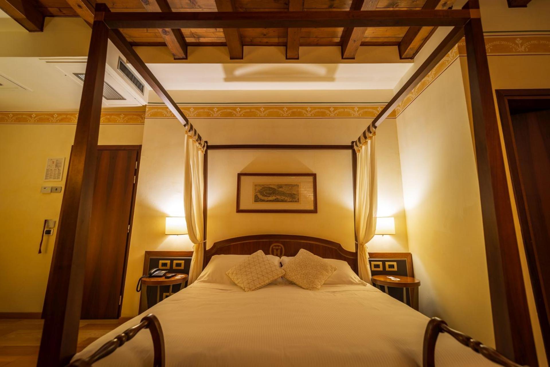 Junior Suite thumbnail 5