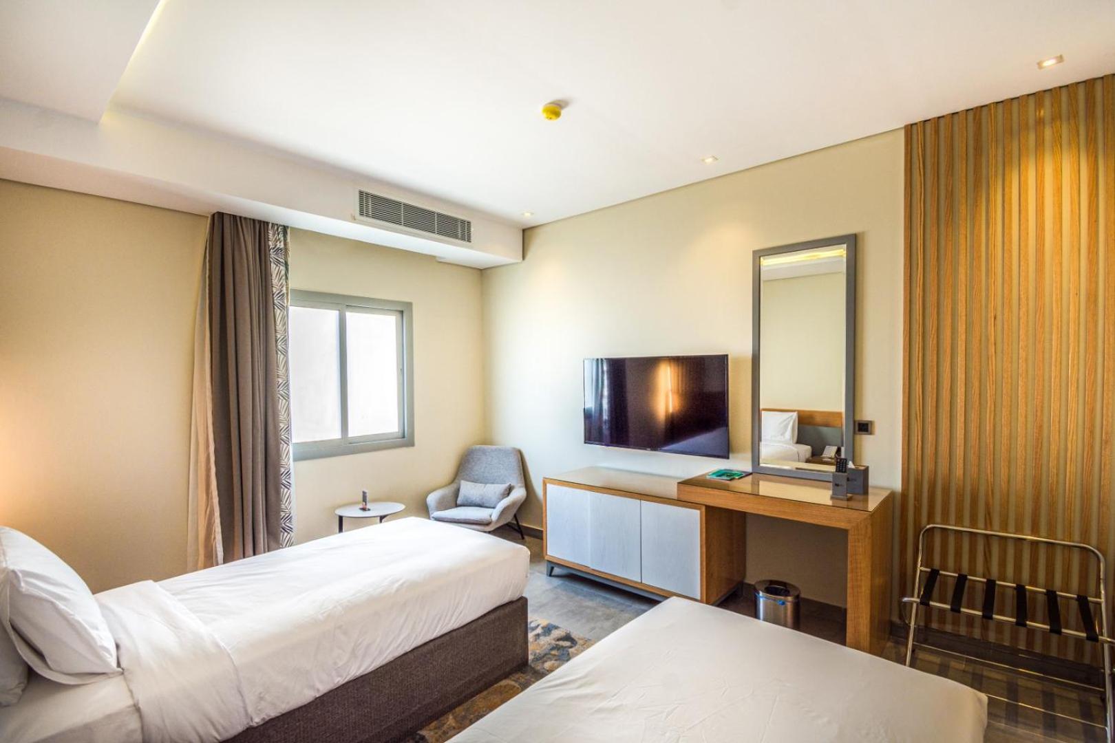 Standard Twin Room - Photo 3