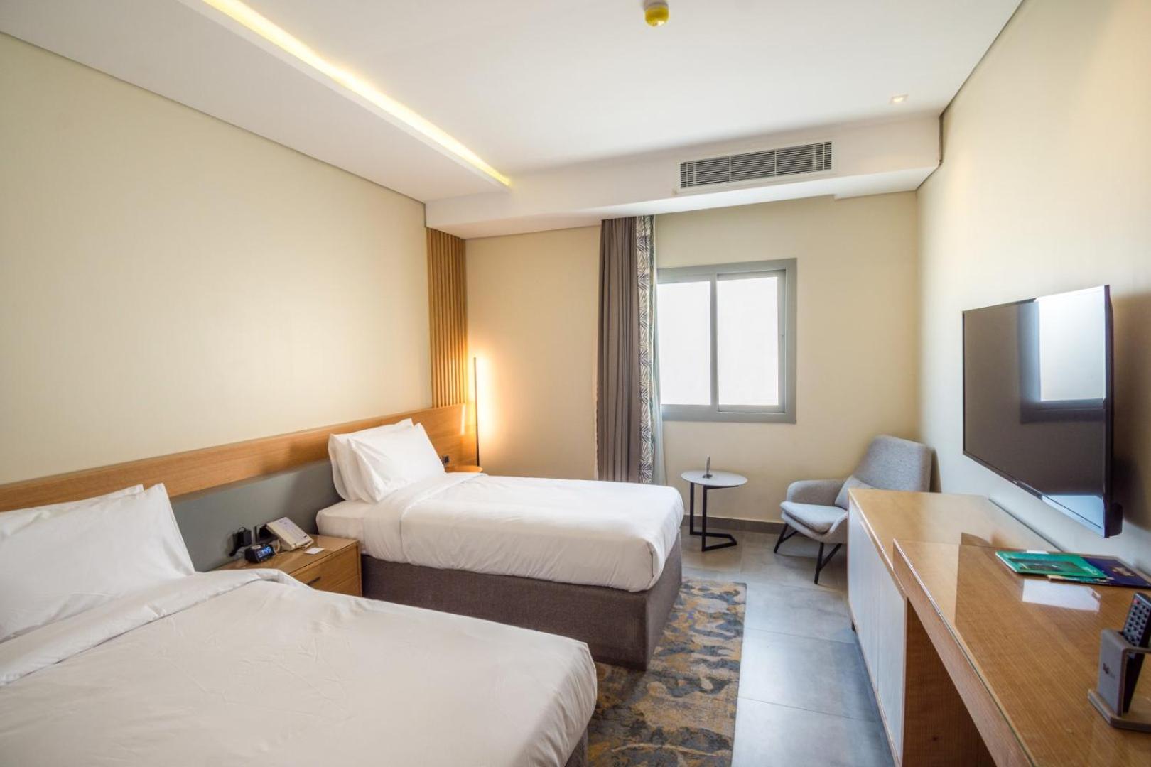 Standard Twin Room - Photo 4