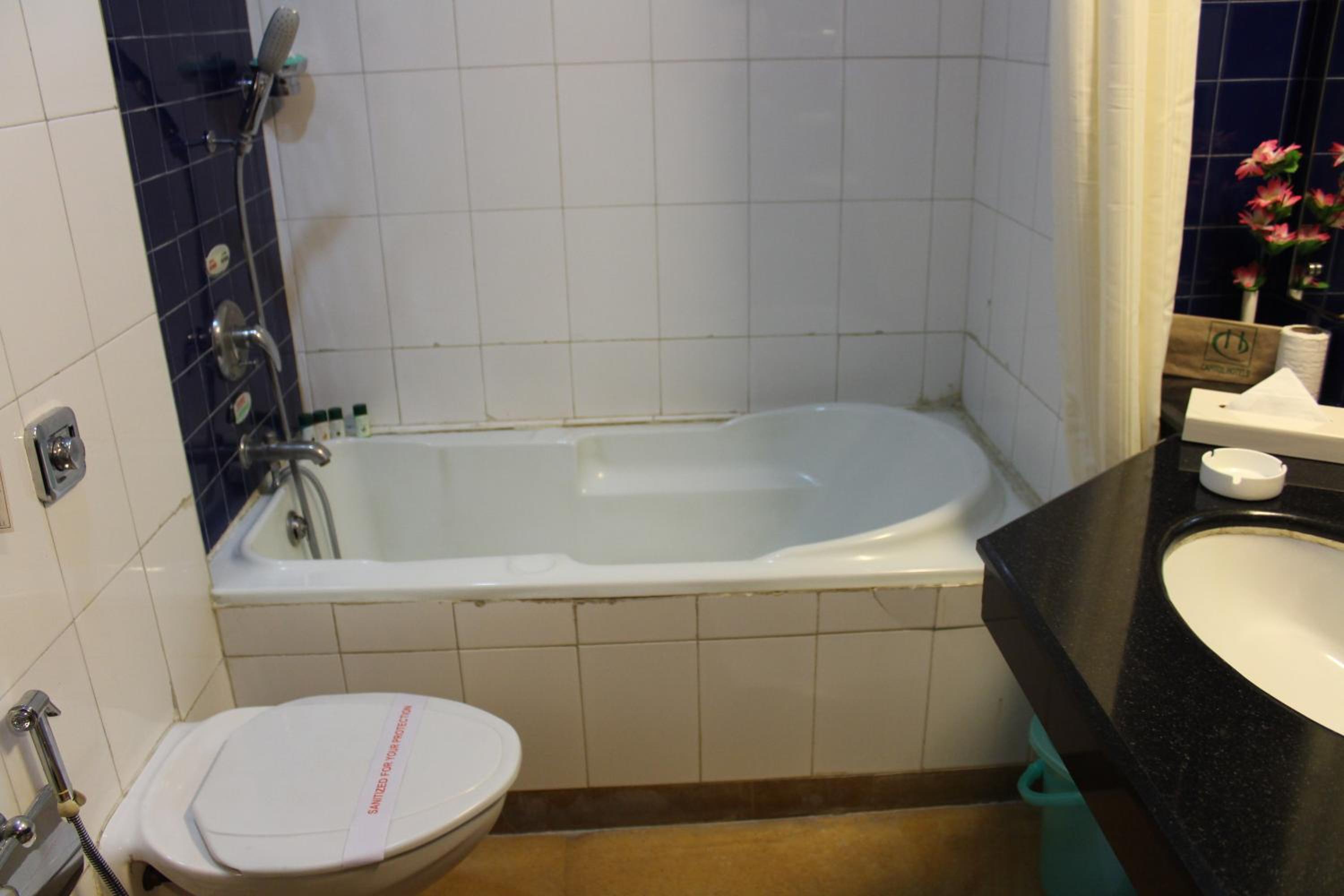 Executive Suite - Photo 5