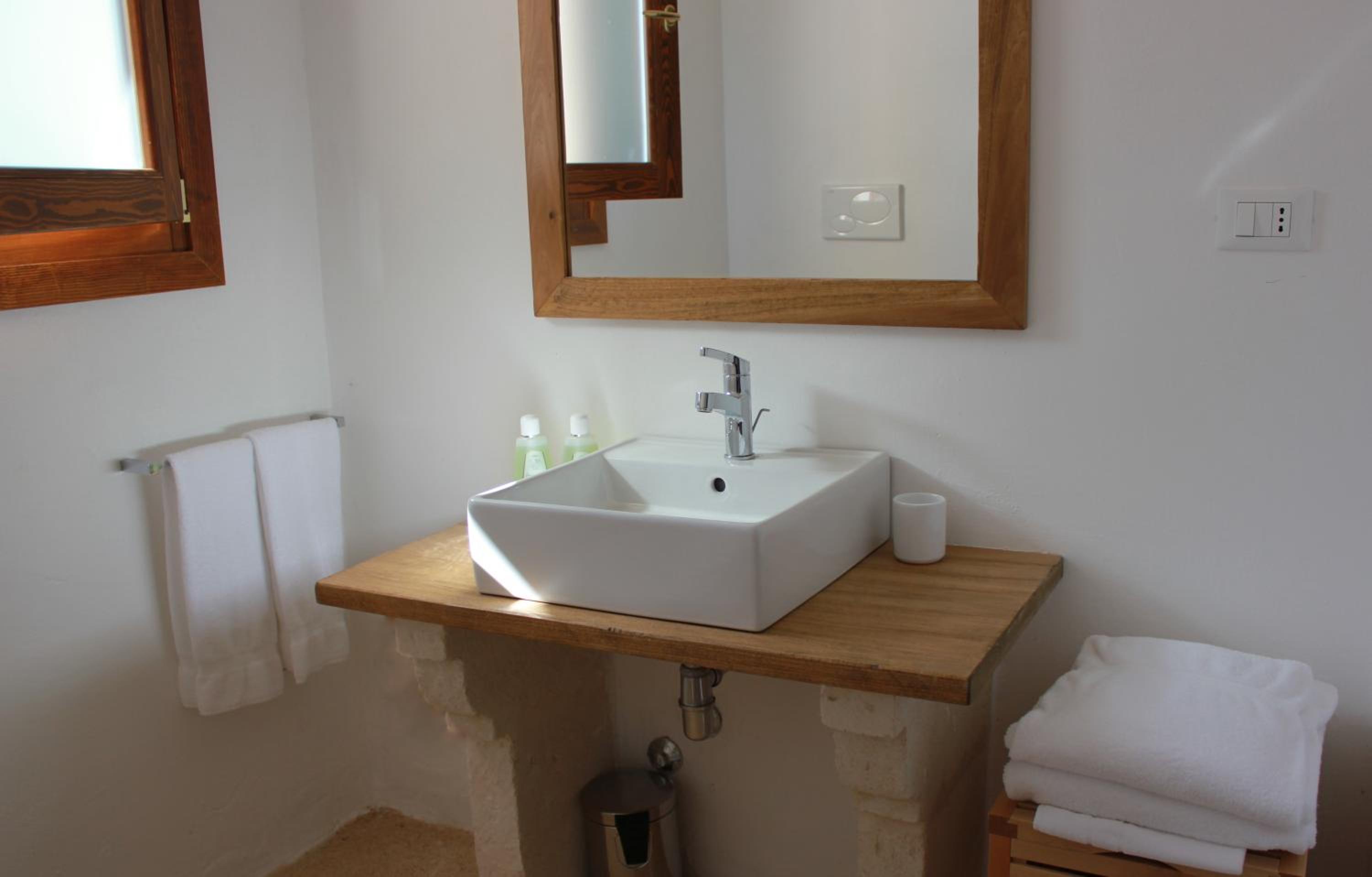 Double Room - Photo 5