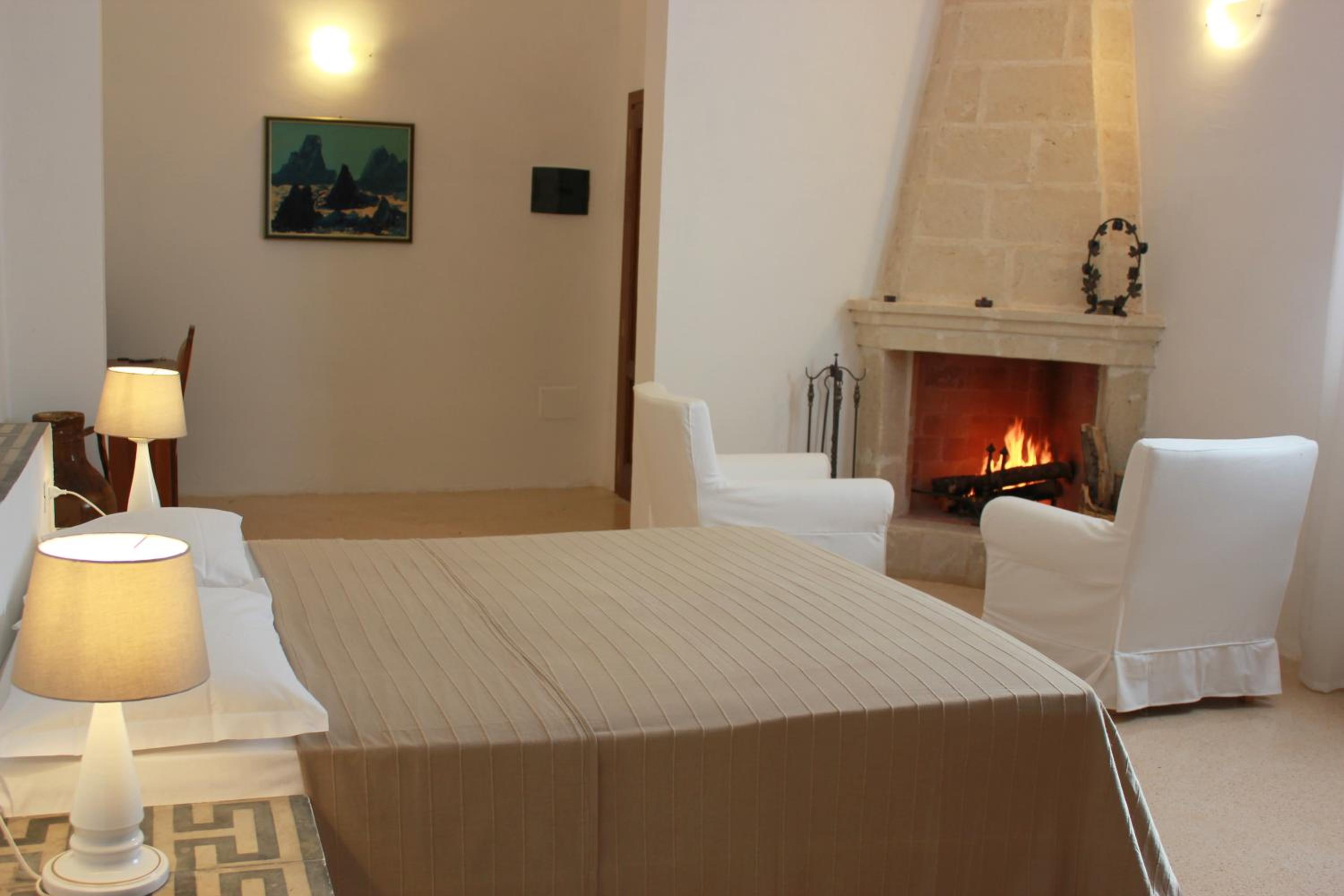 Double Room - Photo 2