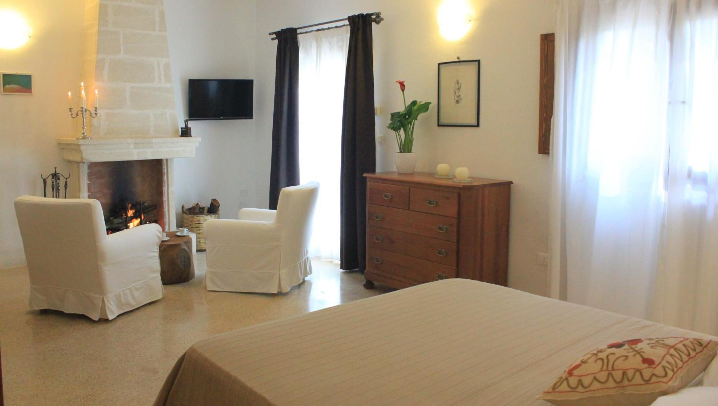 Double Room - Photo 13
