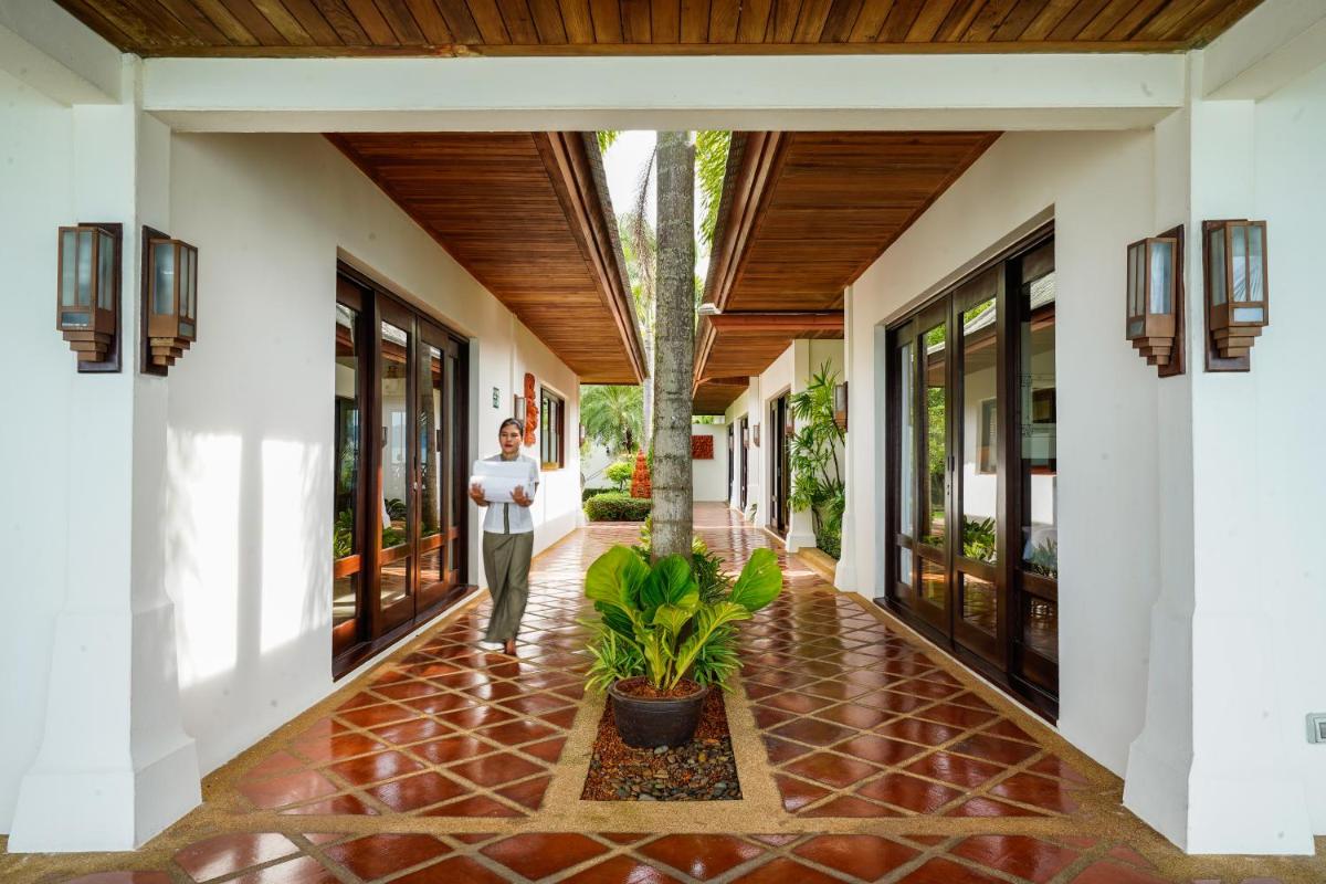 Villa Hibiscus - Four-Bedroom Villa with Private Pool photo 2