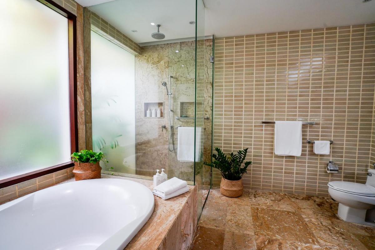 Villa Hibiscus - Four-Bedroom Villa with Private Pool photo 3