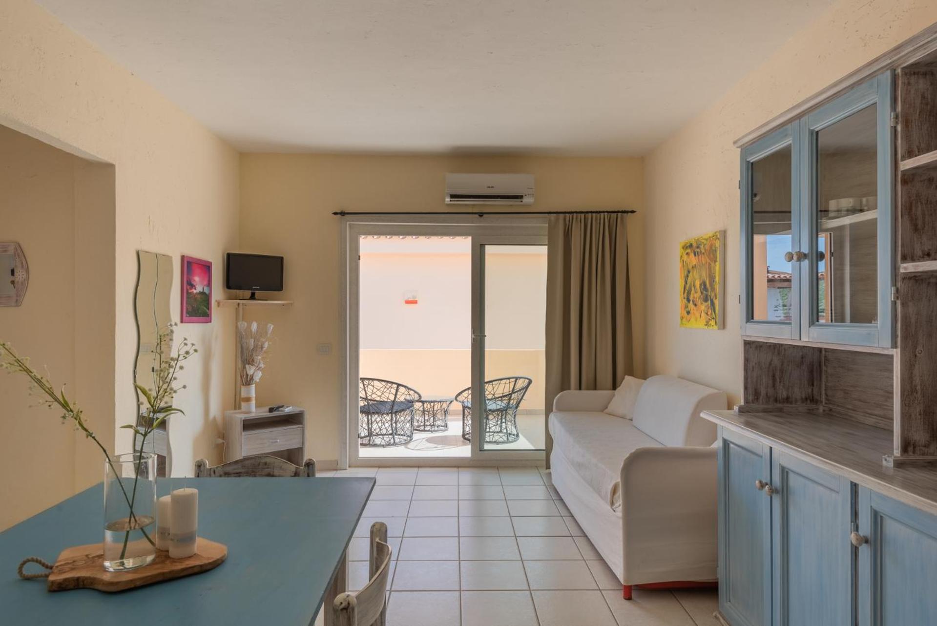 One-Bedroom Apartment with Sea View photo 1