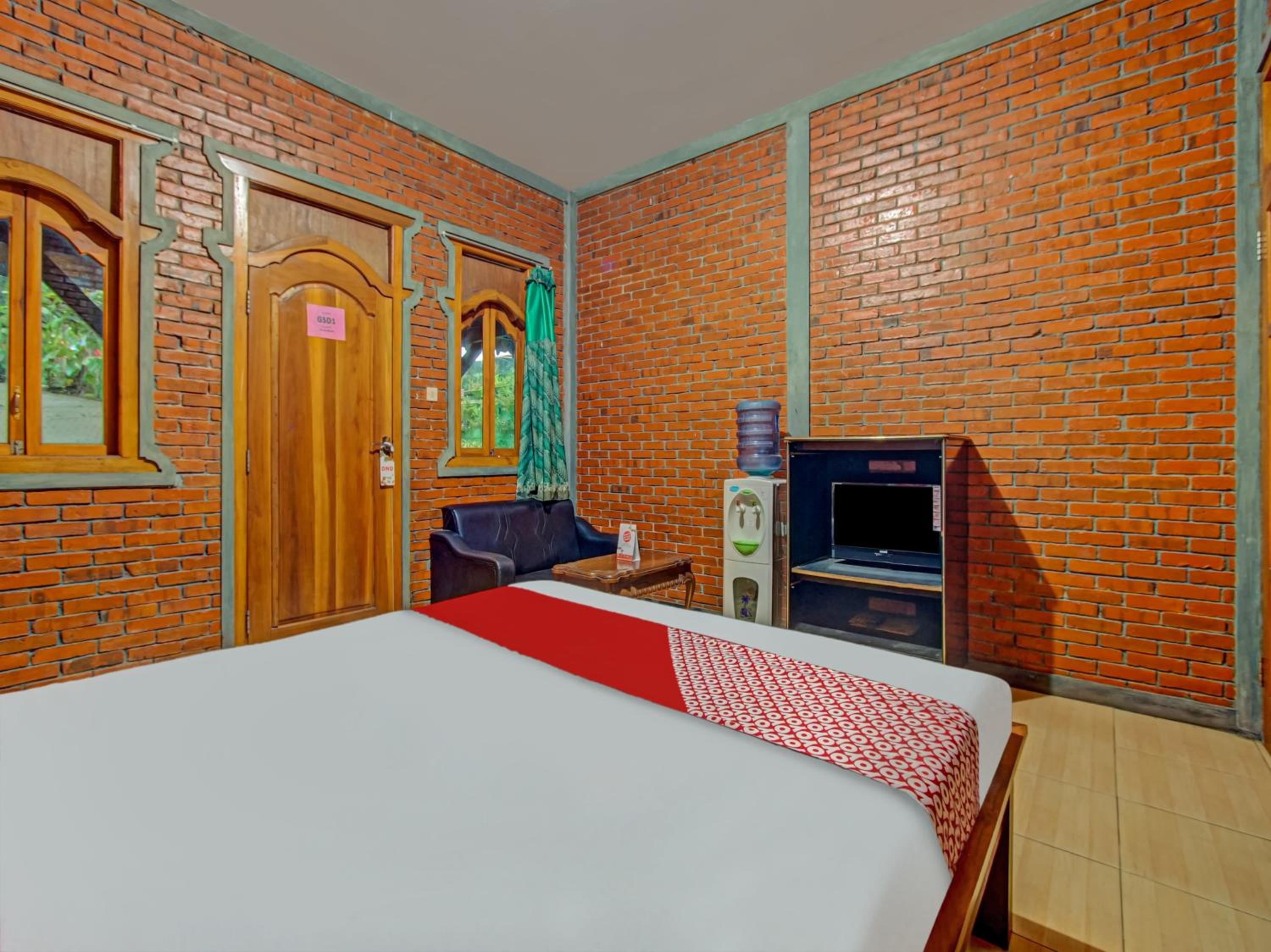 Deluxe Suite - Photo 6
