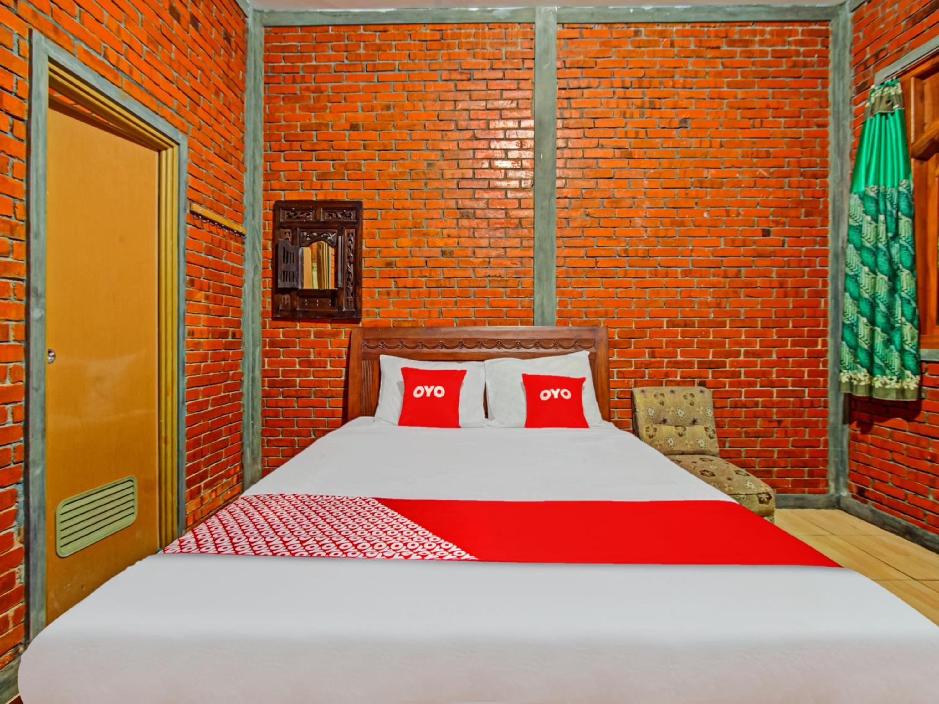Deluxe Suite - Photo 9
