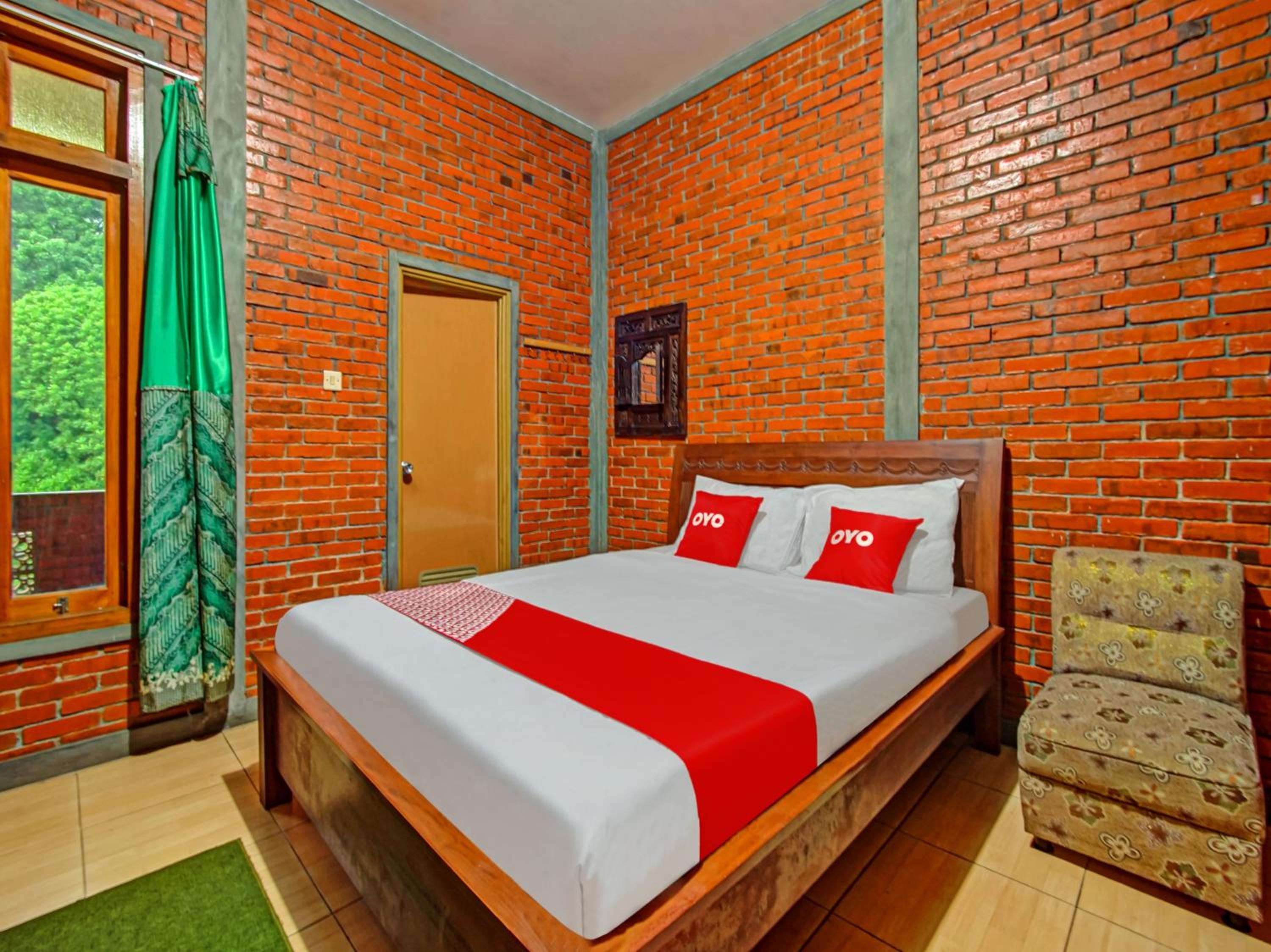Deluxe Suite - Photo 1