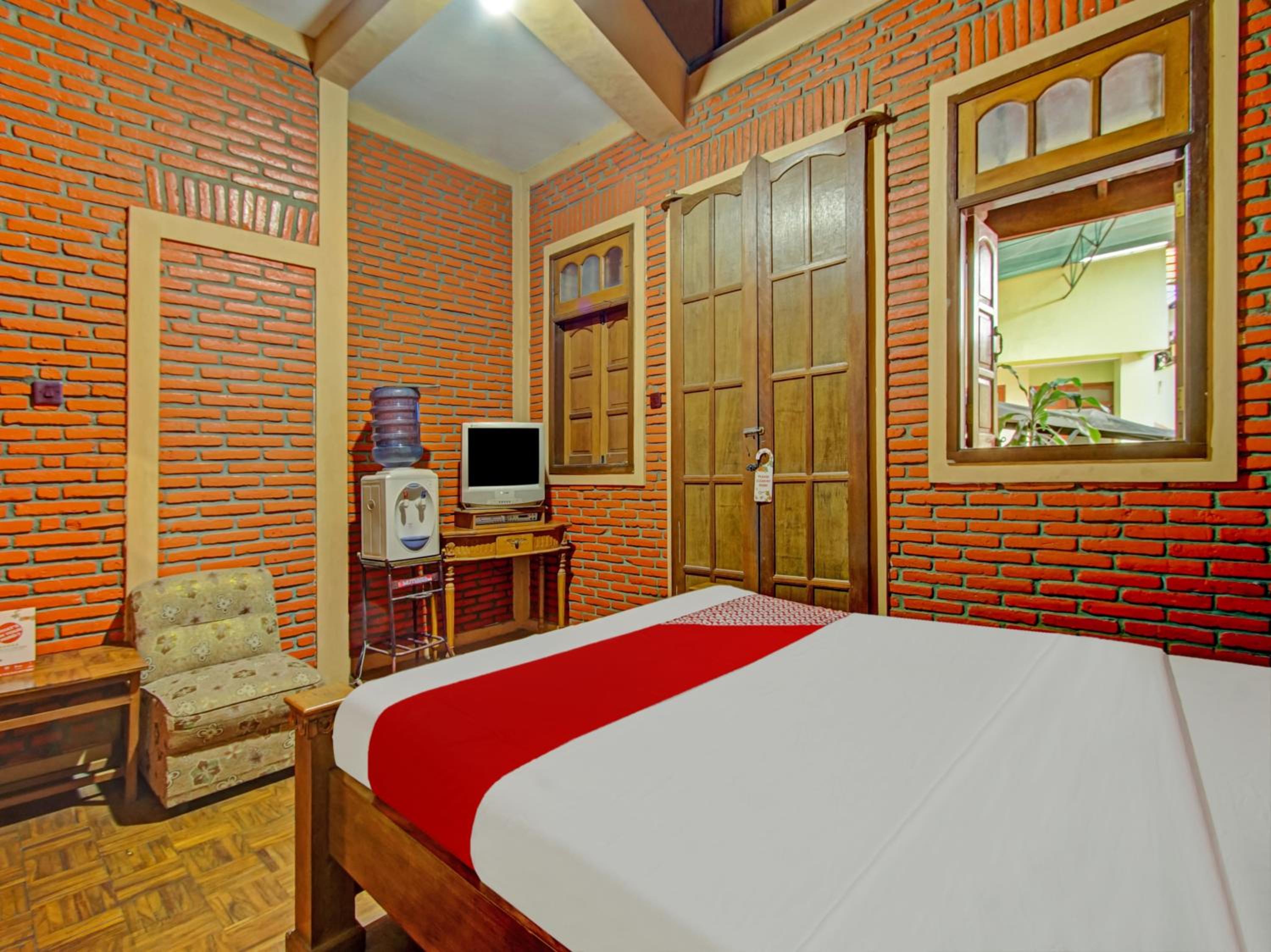 Deluxe Double Room - Photo 8