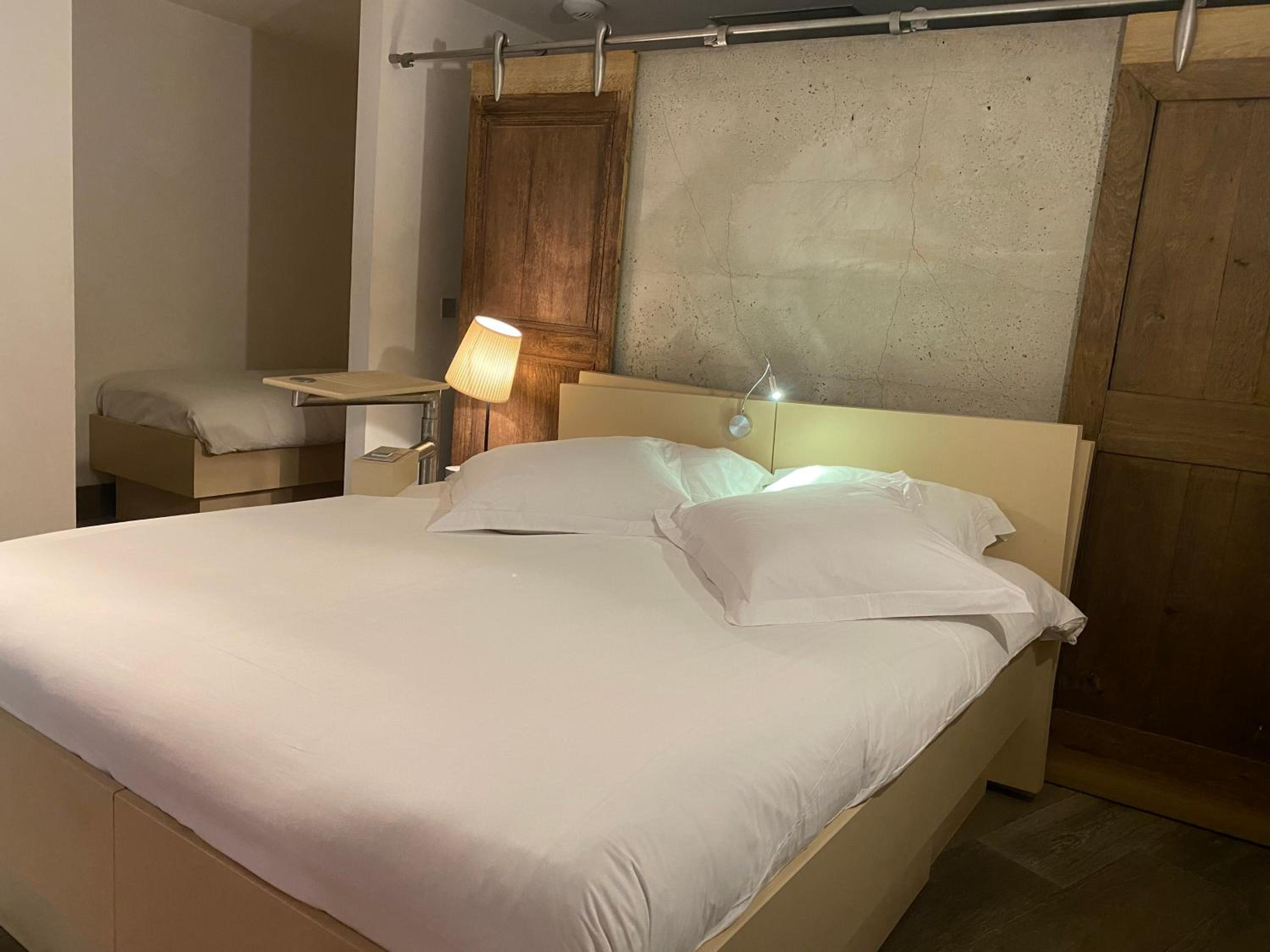 Triple Room with Bath