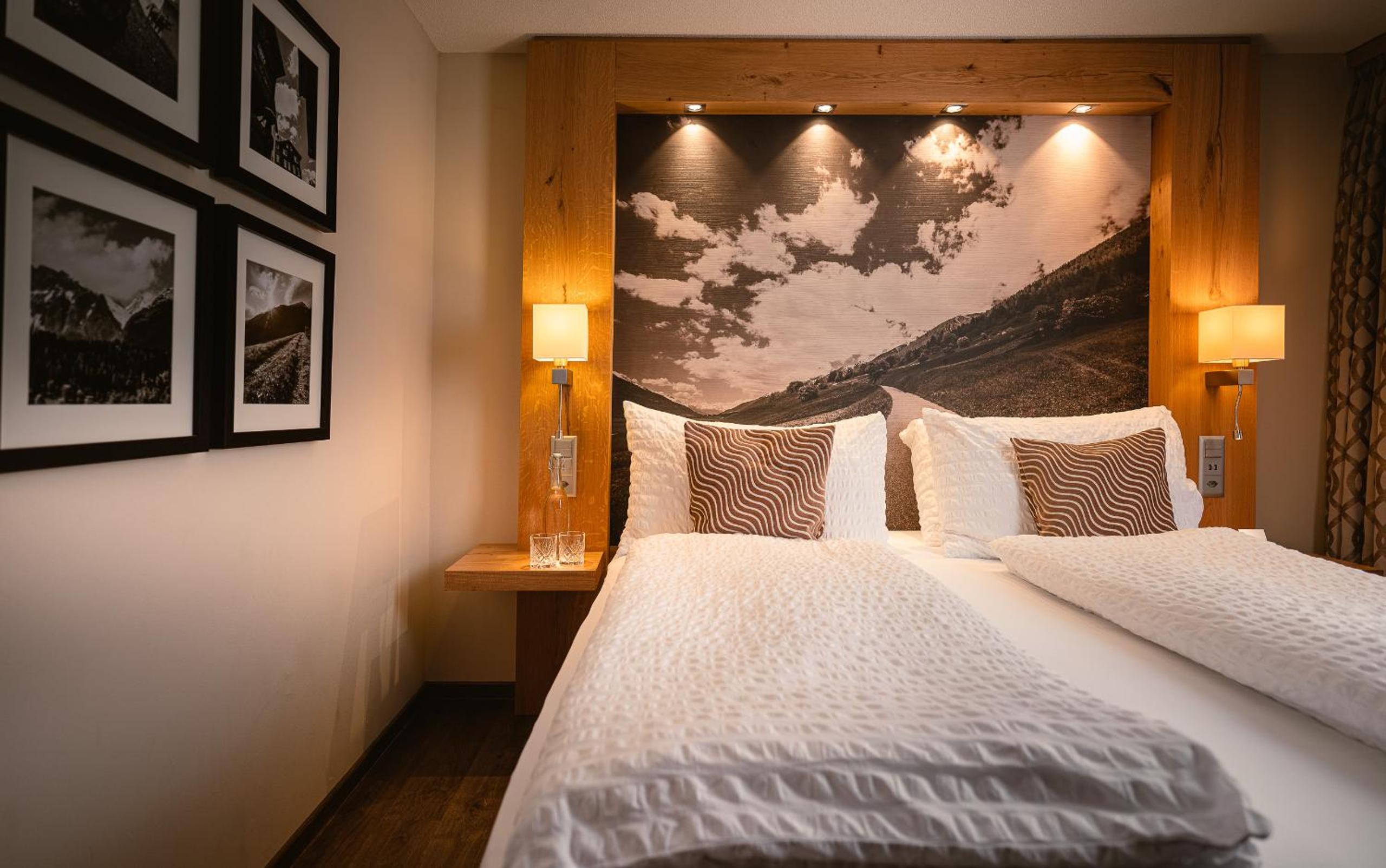 One-Bedroom Suite with Balcony