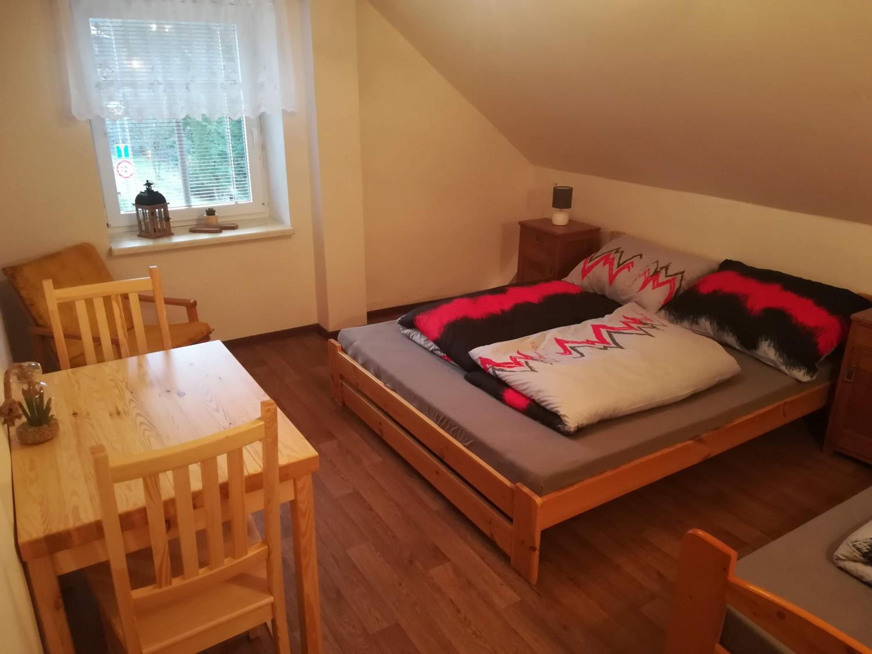 Five-Bedroom House photo 3