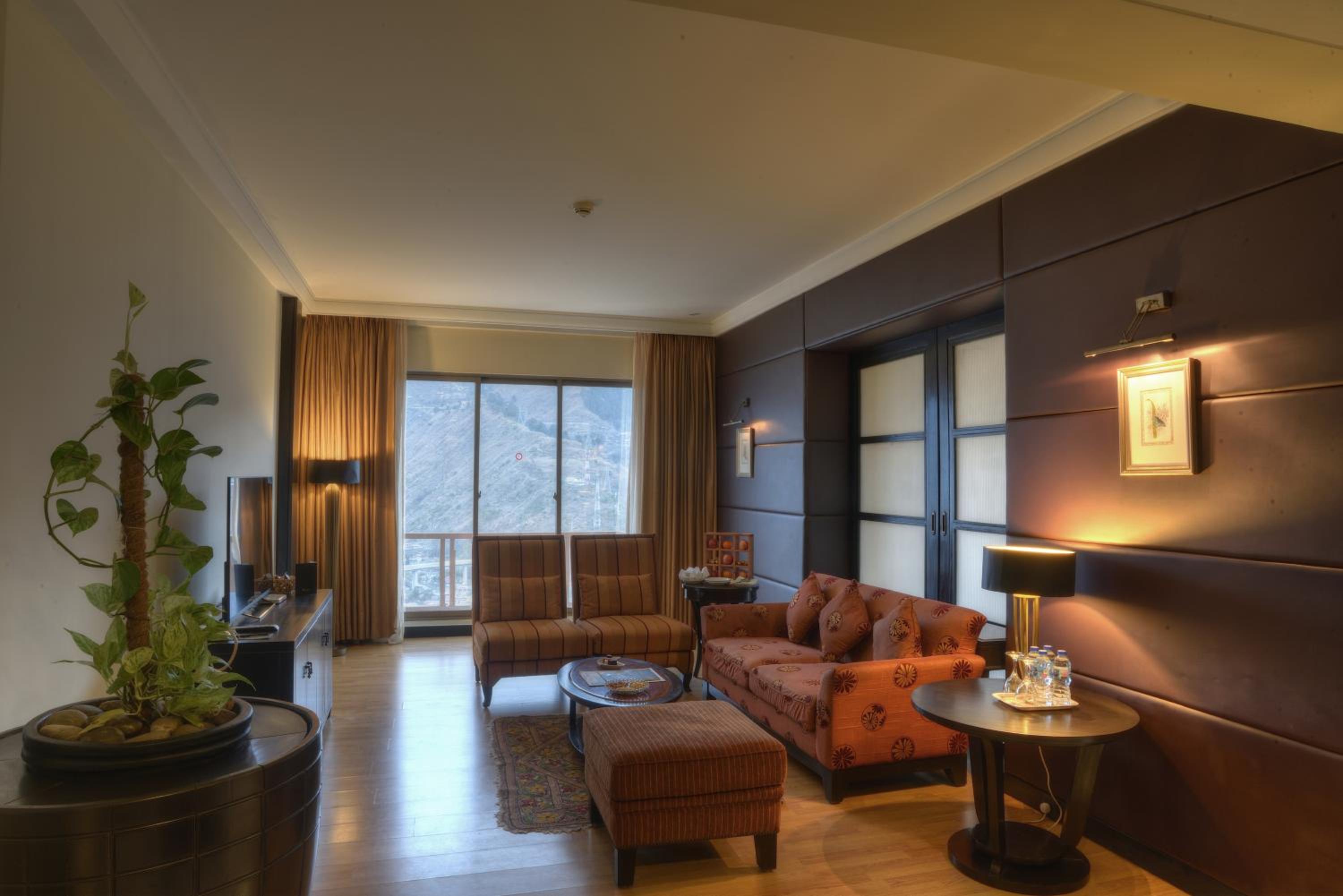 Deluxe Suite photo 3