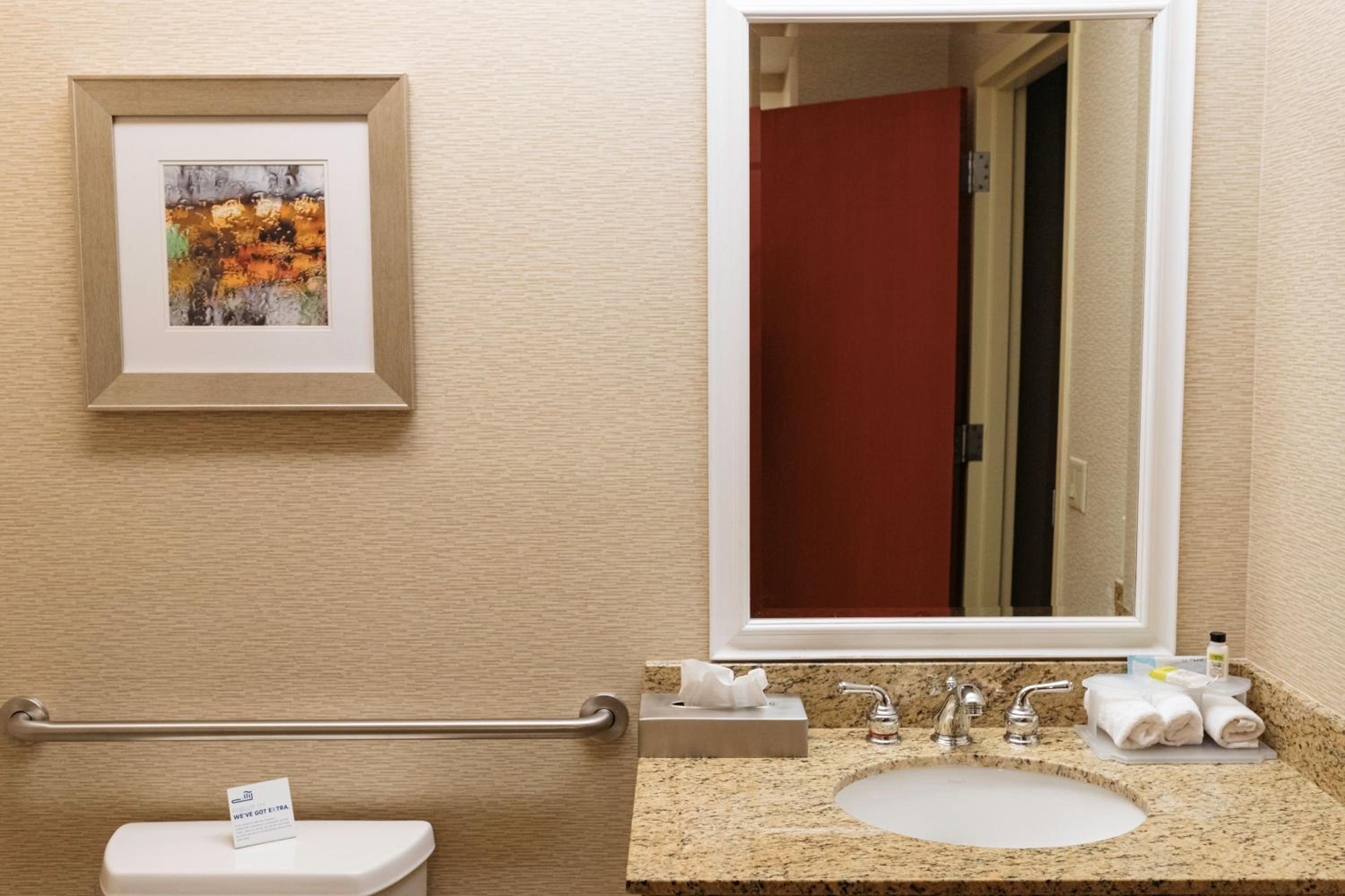 Standard King Room with Mobility Accessible Tub - Photo 2