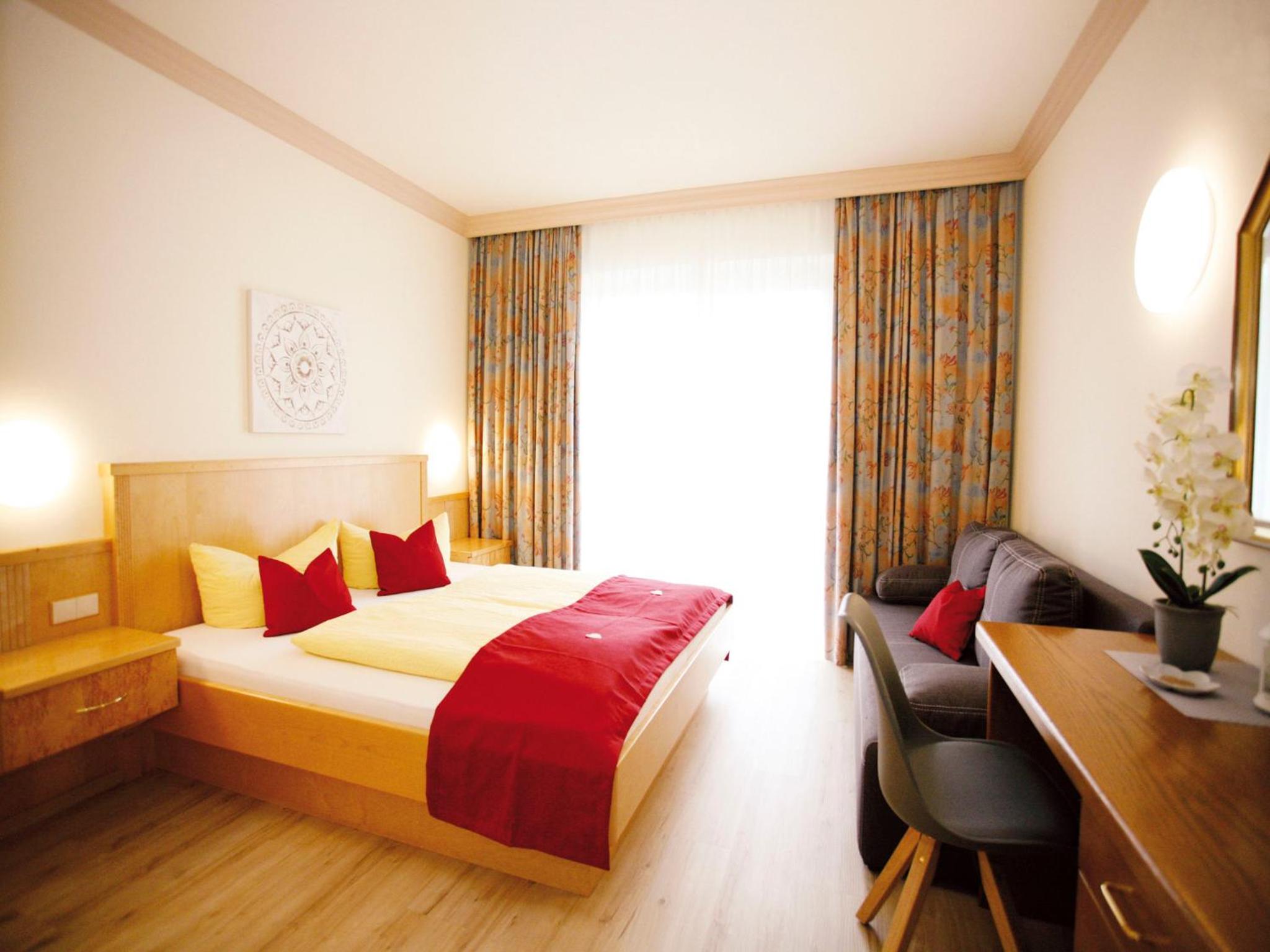Double Room with Balcony and Lake View photo 1