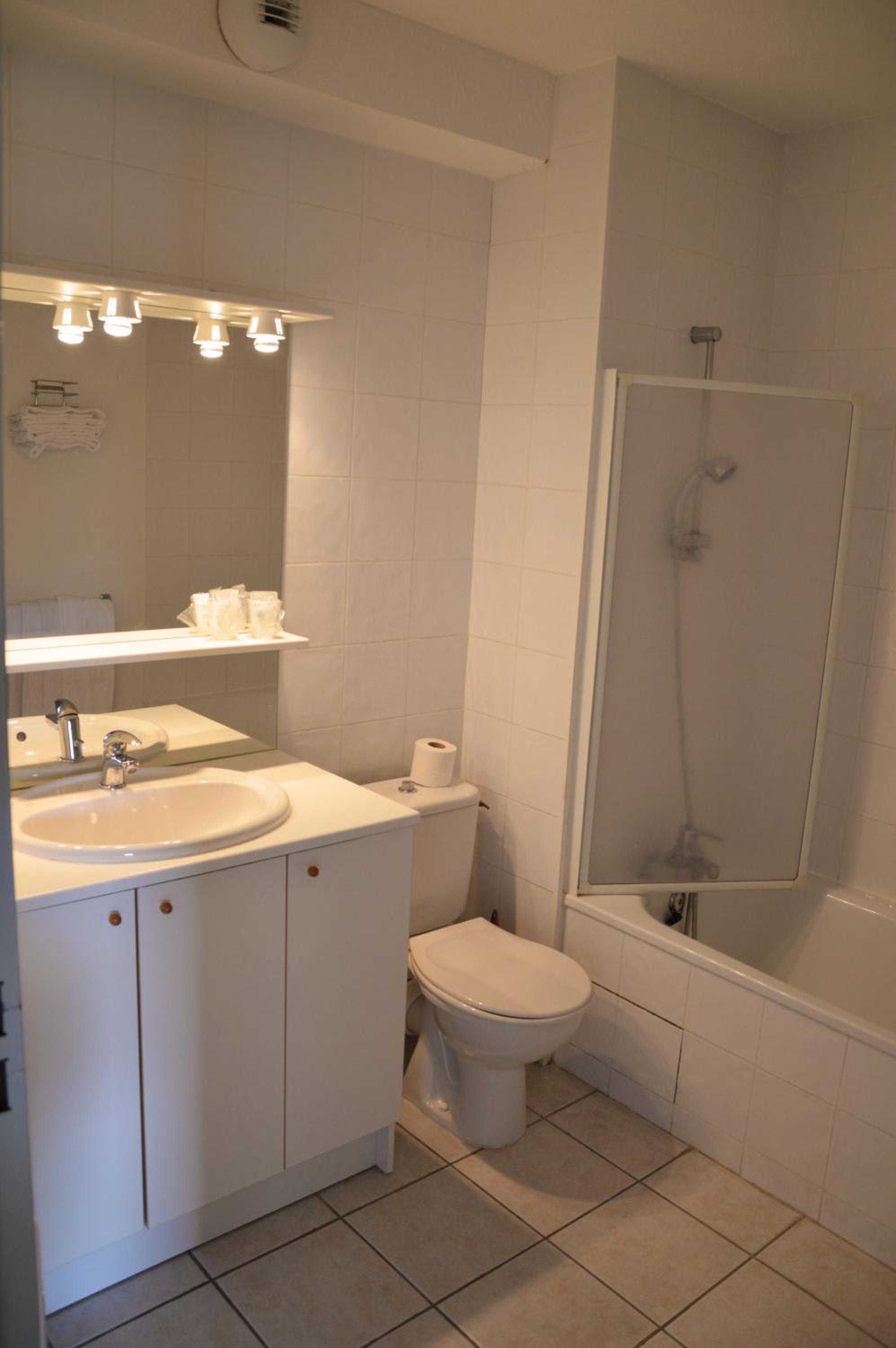 Apartment - Photo 4