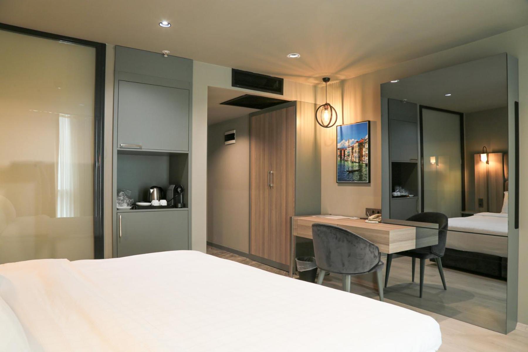Superior Queen Room